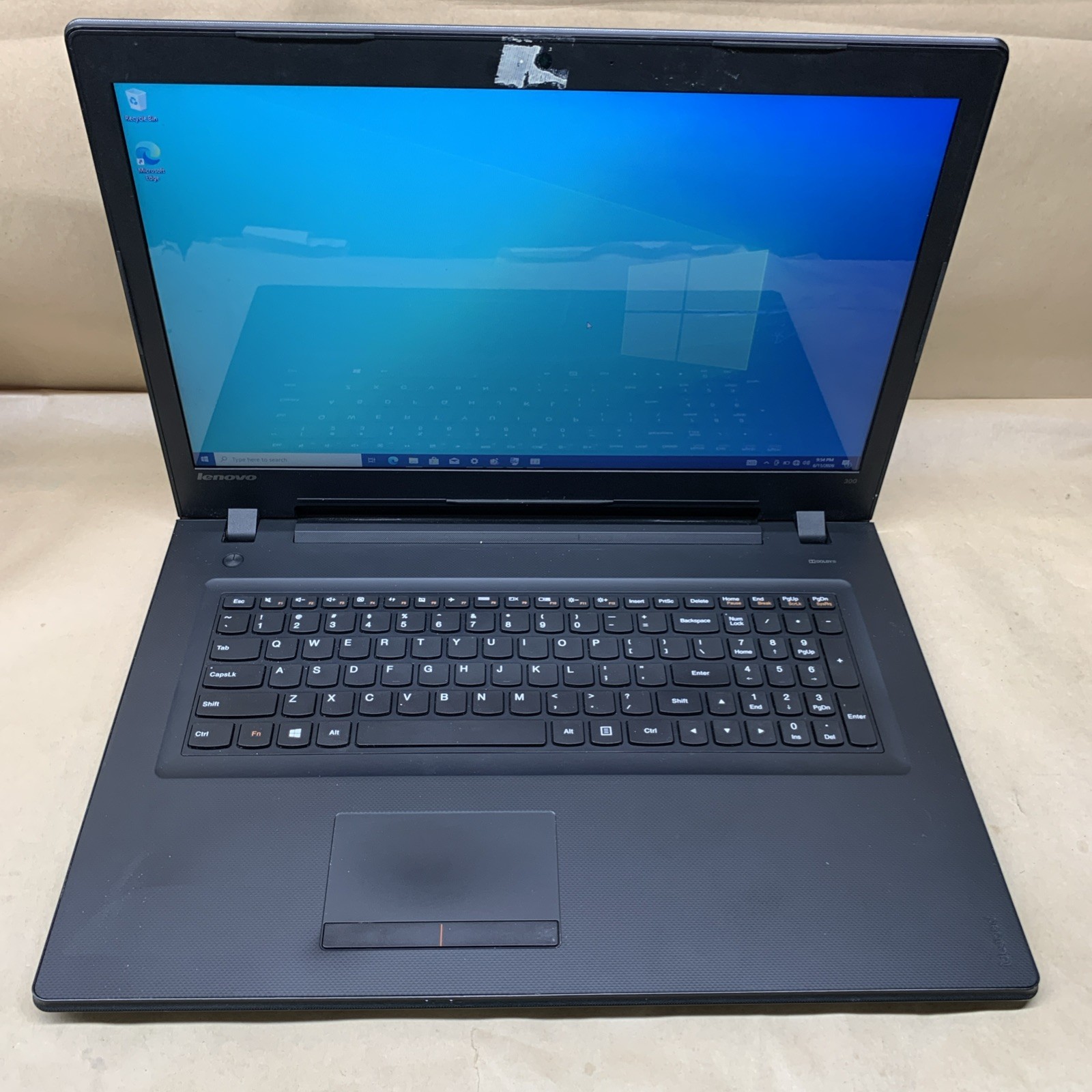 17.3″ LENOVO IDEAPAD 300-17ISK CORE i5-6200U@2.3GHz, 1TB HDD, 8GB RAM, W10P