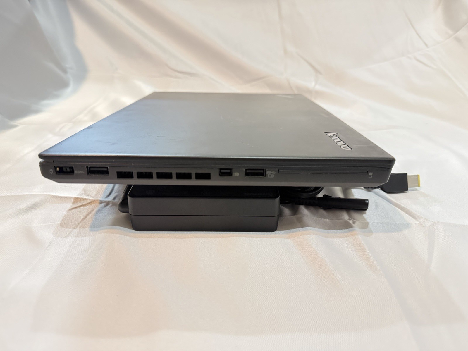 Lenovo ThinkPad T440s | 14in | 256 GB SSD | 12 GB RAM | i5-4300U | Win10