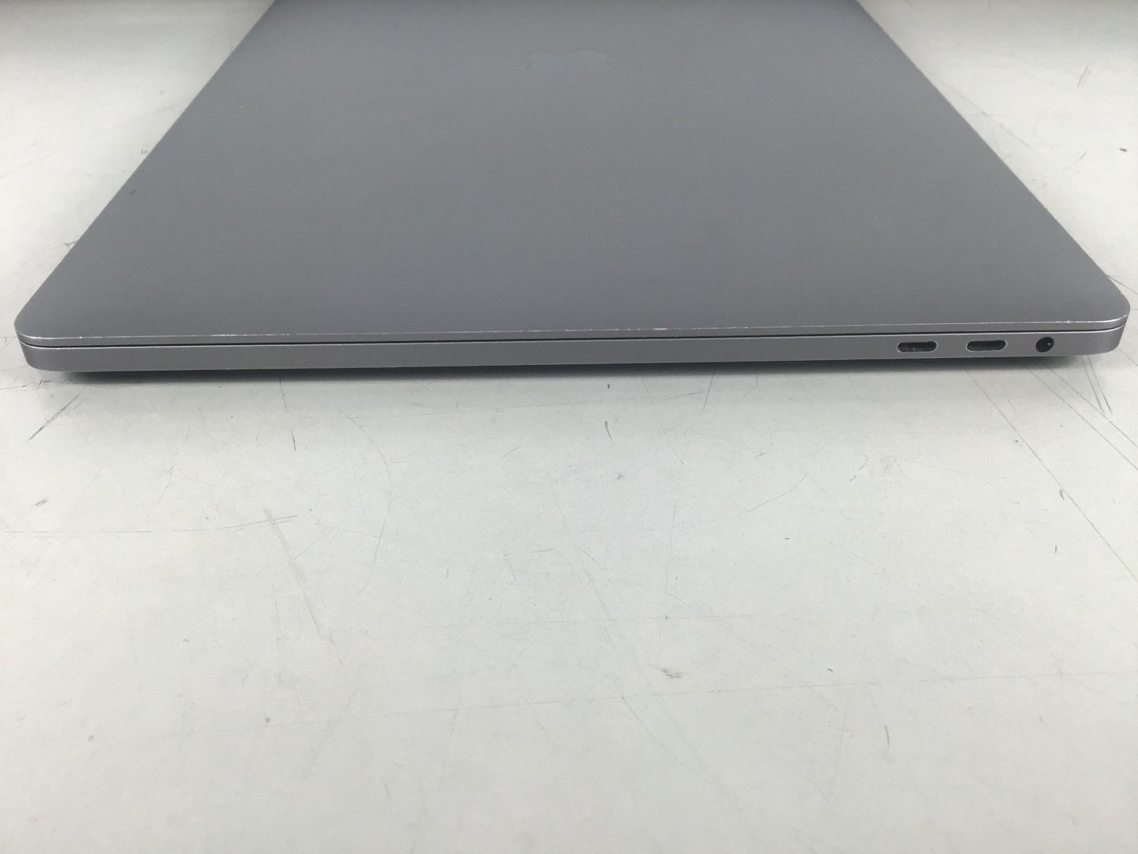 Lot of 2 Apple MacBook Pro 16″ A2141 i7-9750H 2.6GHz 16GB RAM 500B NVMe Gray~III