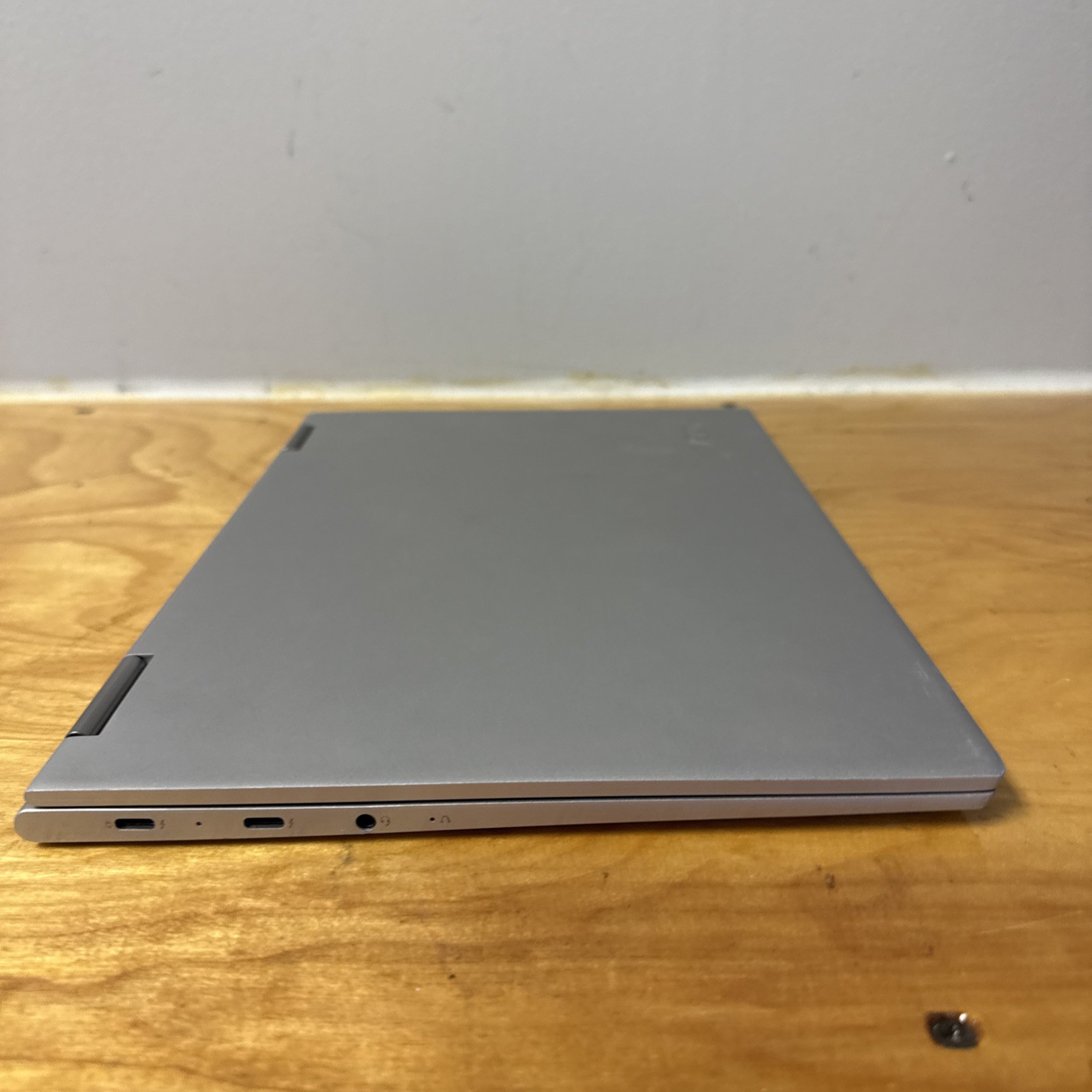 Lenovo Yoga 730 13 Silver FHD TOUCH i5-8250U 1.60GHz 8GB 256GB SSD Very Good