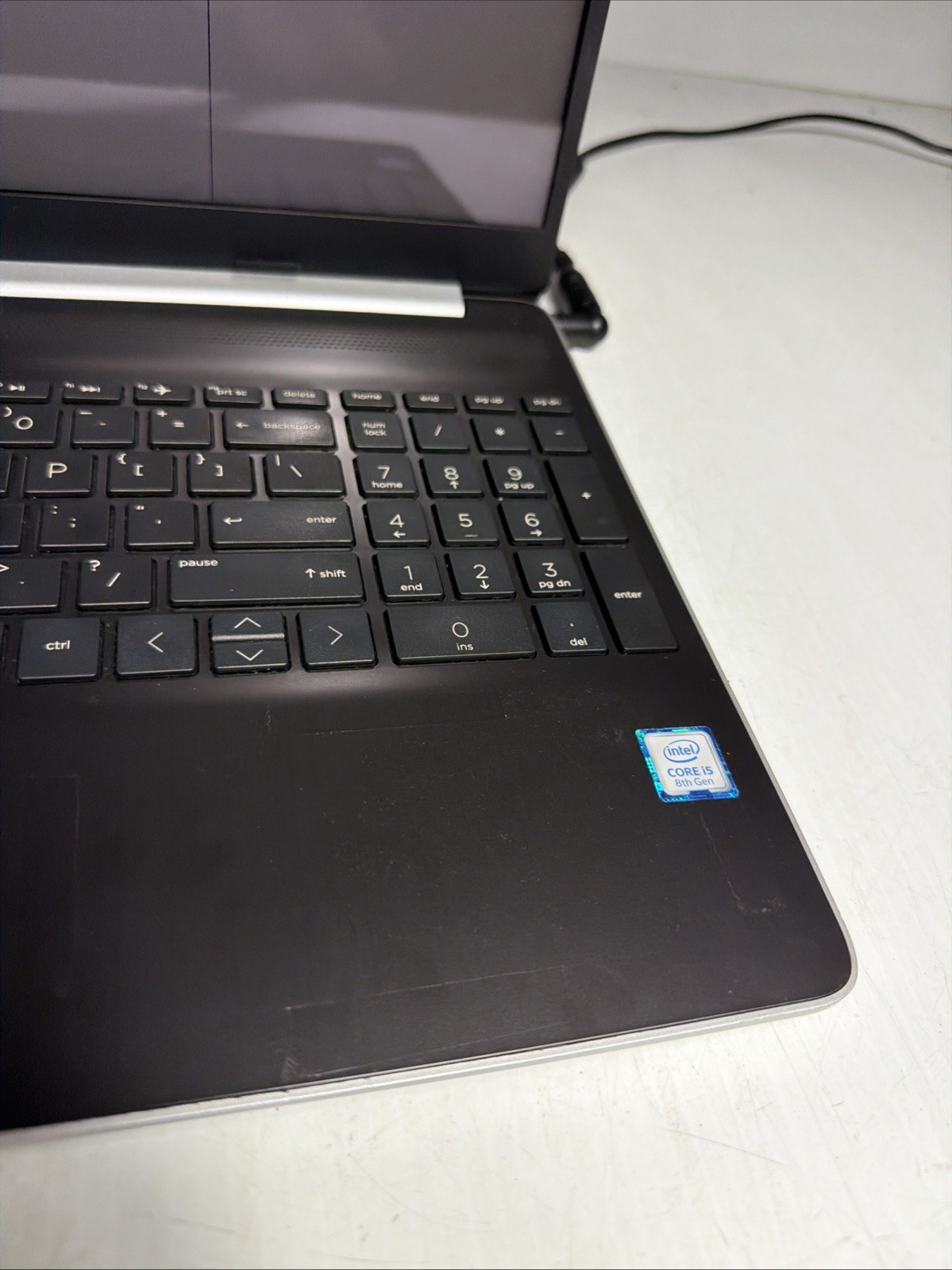 Hp Laptop 15-DW0xxx 15″ Laptop i5-8265U 4gb Ram No Drives Boots Bios No P/S