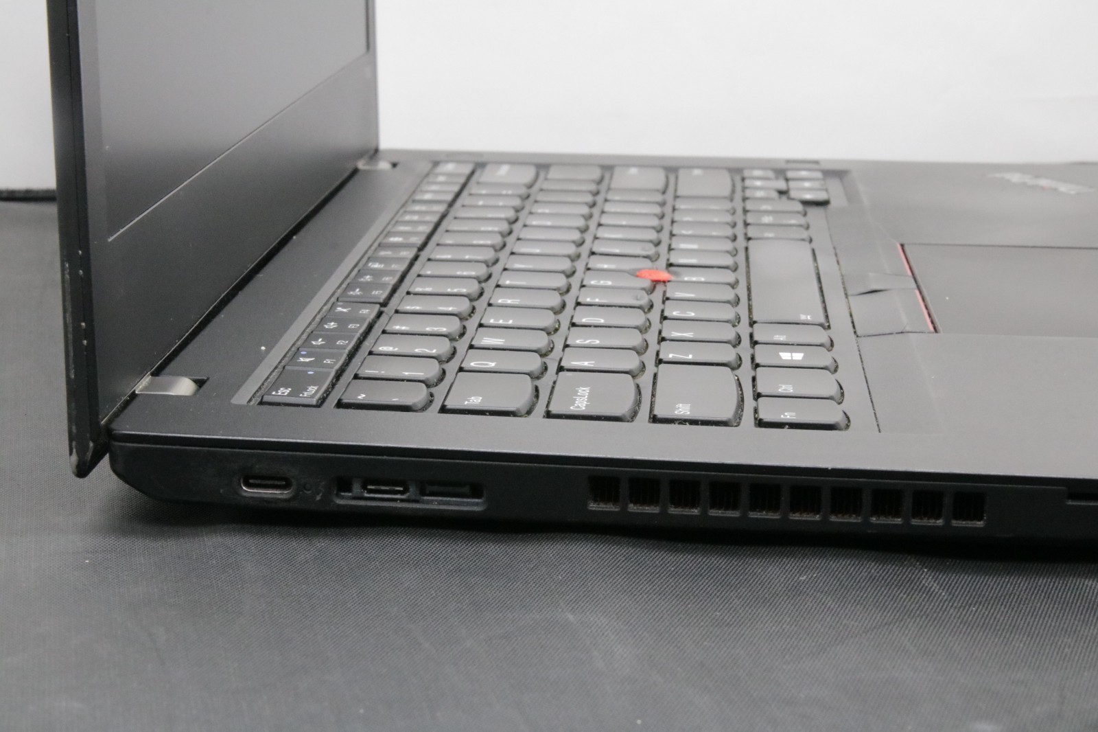 Lenovo ThinkPad T480 – i7-8650U – 8GB, No SSD/Windows, No 2nd Battery – Lot of 2