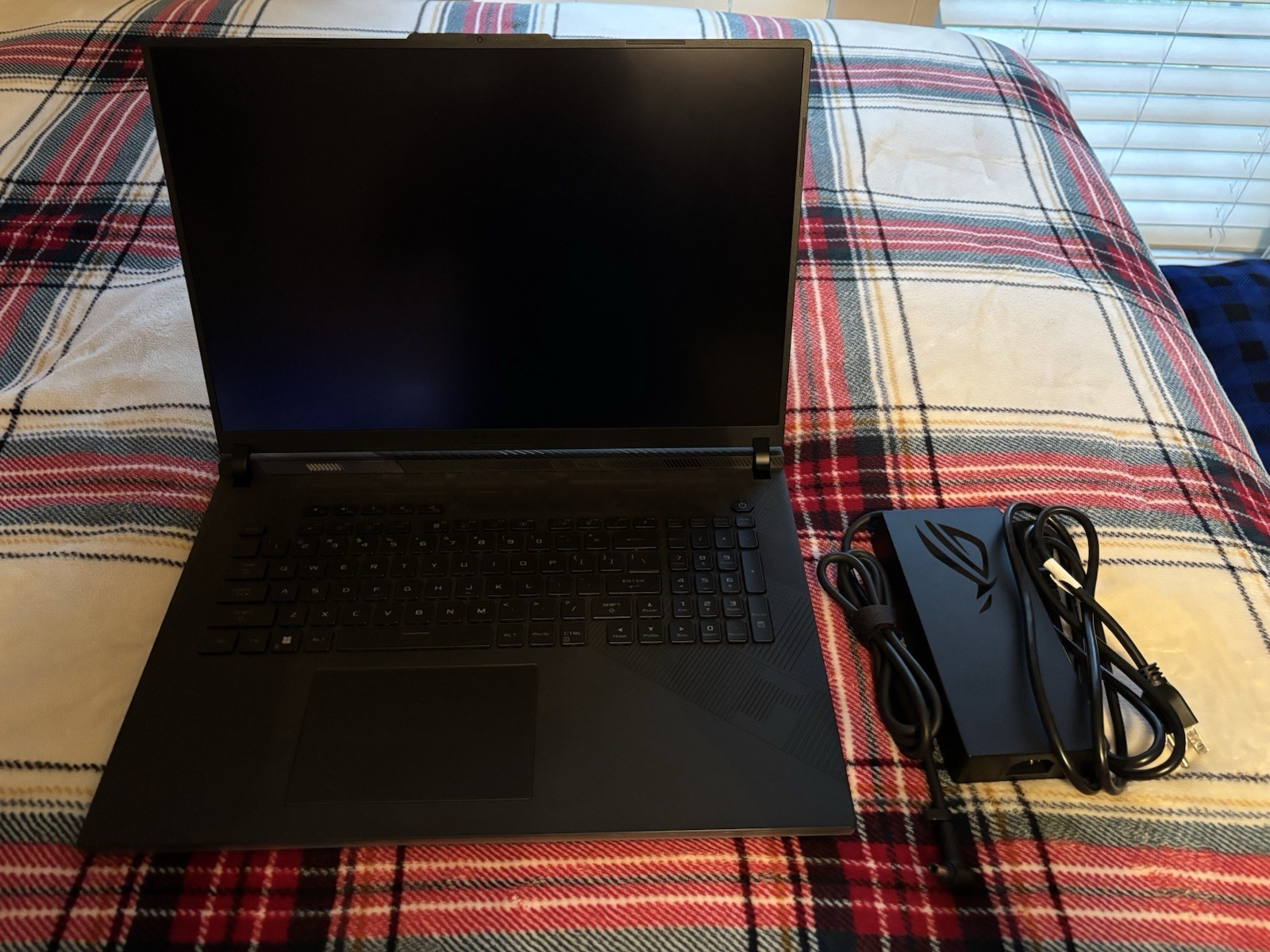 ASUS ROG 18in Gaming Laptop i9-14900HX 32GB 1.9TB SSD RTX 4090 W11 Pro