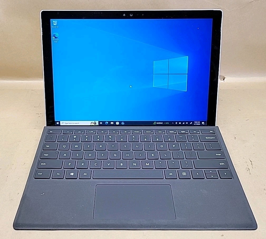 Microsoft Surface Pro 4, Intel Core i7-6650U @ 2.2GHz, 8GB RAM, 256GB SSD, W10P