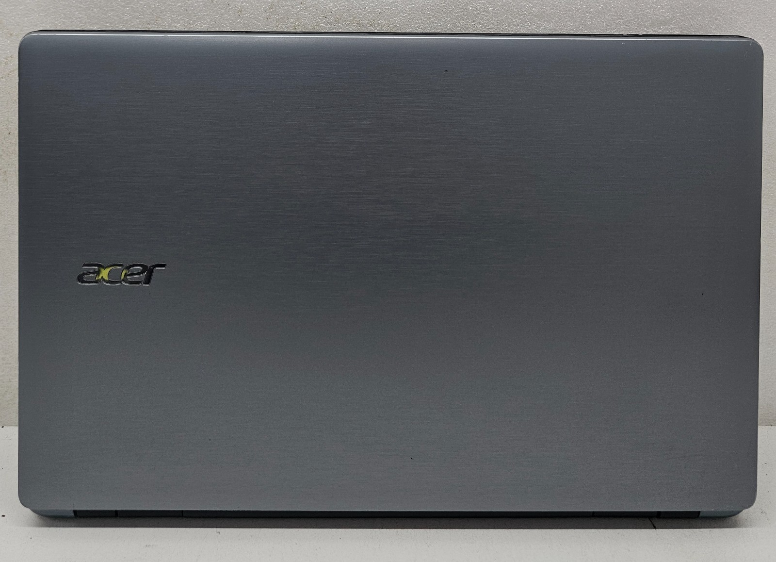 Acer Aspire E15 E5-571-35LV Laptop Intel Core i3-4030U 4GB Ram 500GB NO OS (FL)