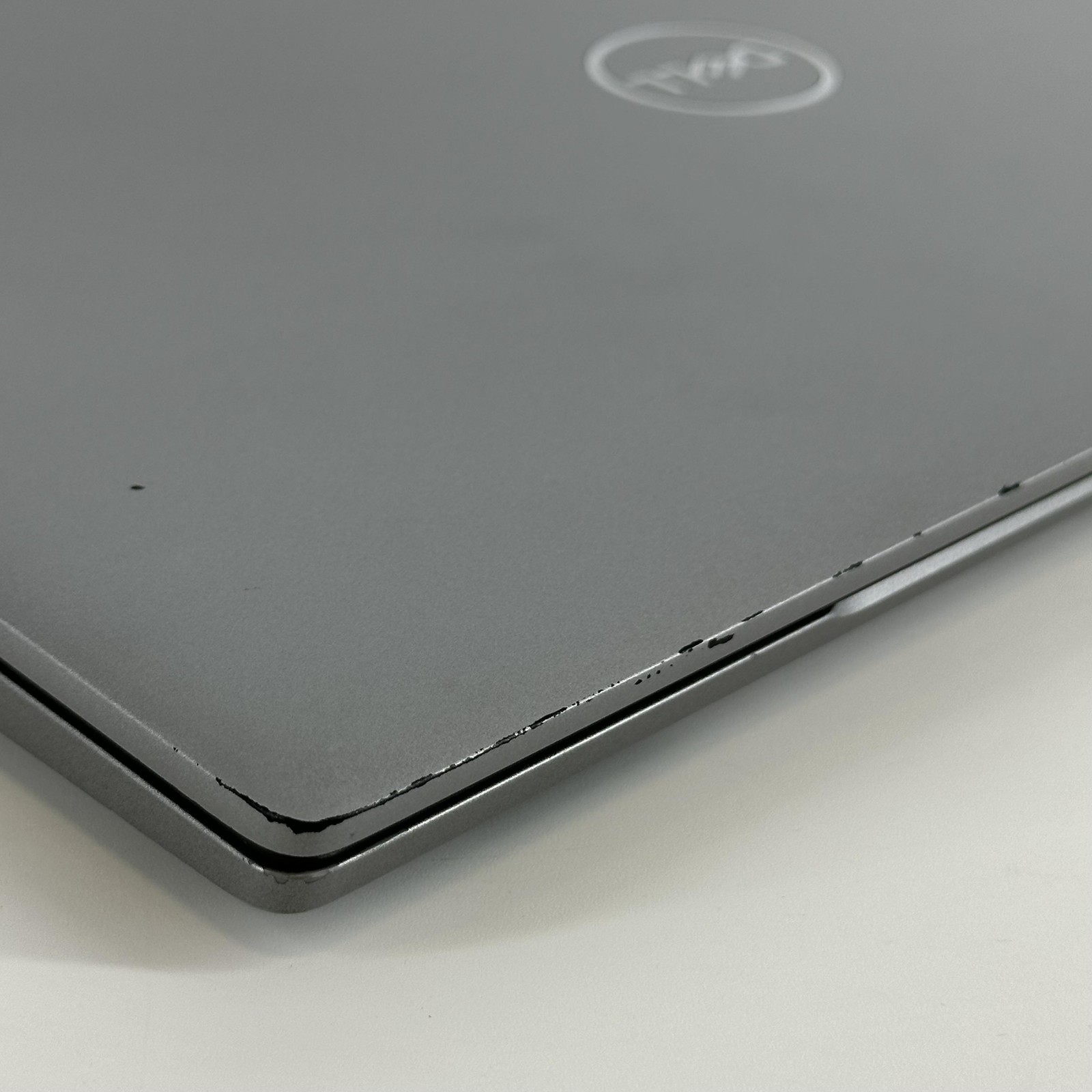 Dell Latitude 5520 15 Gray FHD i7-1185G7 3.00GHz 32GB RAM 512GB SSD DAMAGED LCD