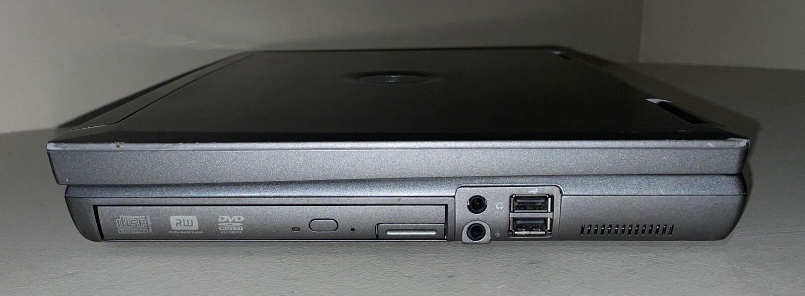 Dell Latitude D810 Retro Windows Laptop