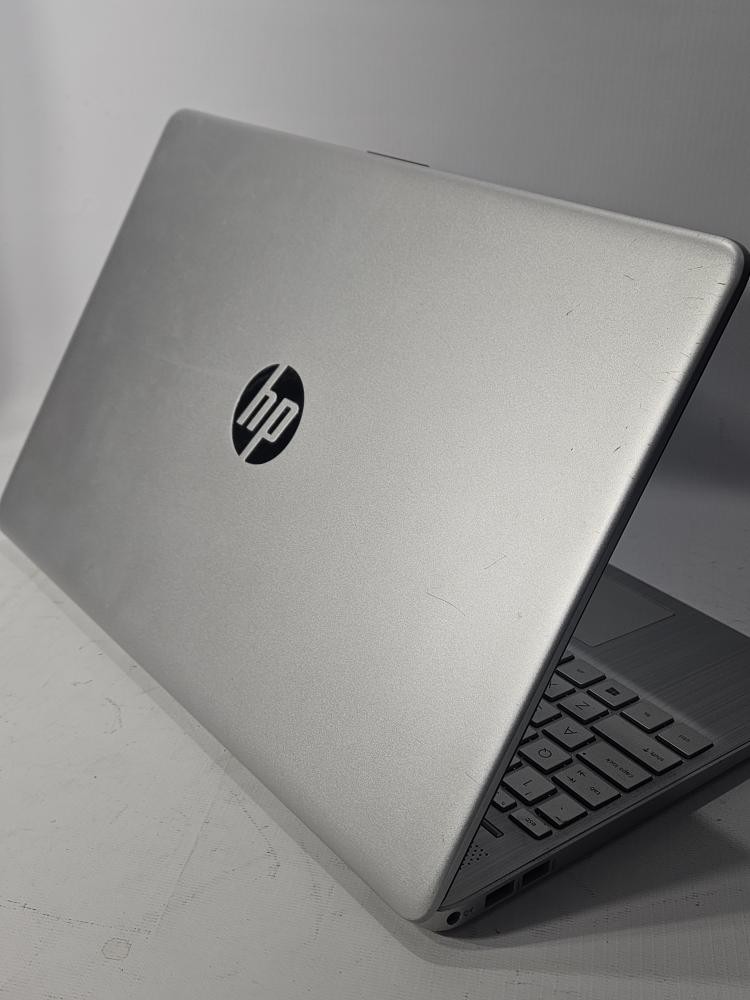 HP LAPTOP W/CHARGER (P14028608)