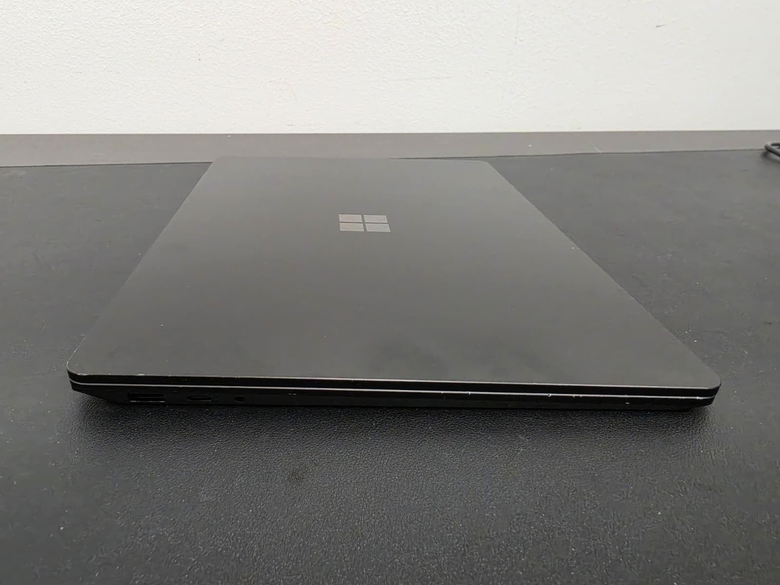 Microsoft Surface Laptop 3 – 13.5″ i7-1065G7 16GB Ram 256GB SSD Win 11 Pro