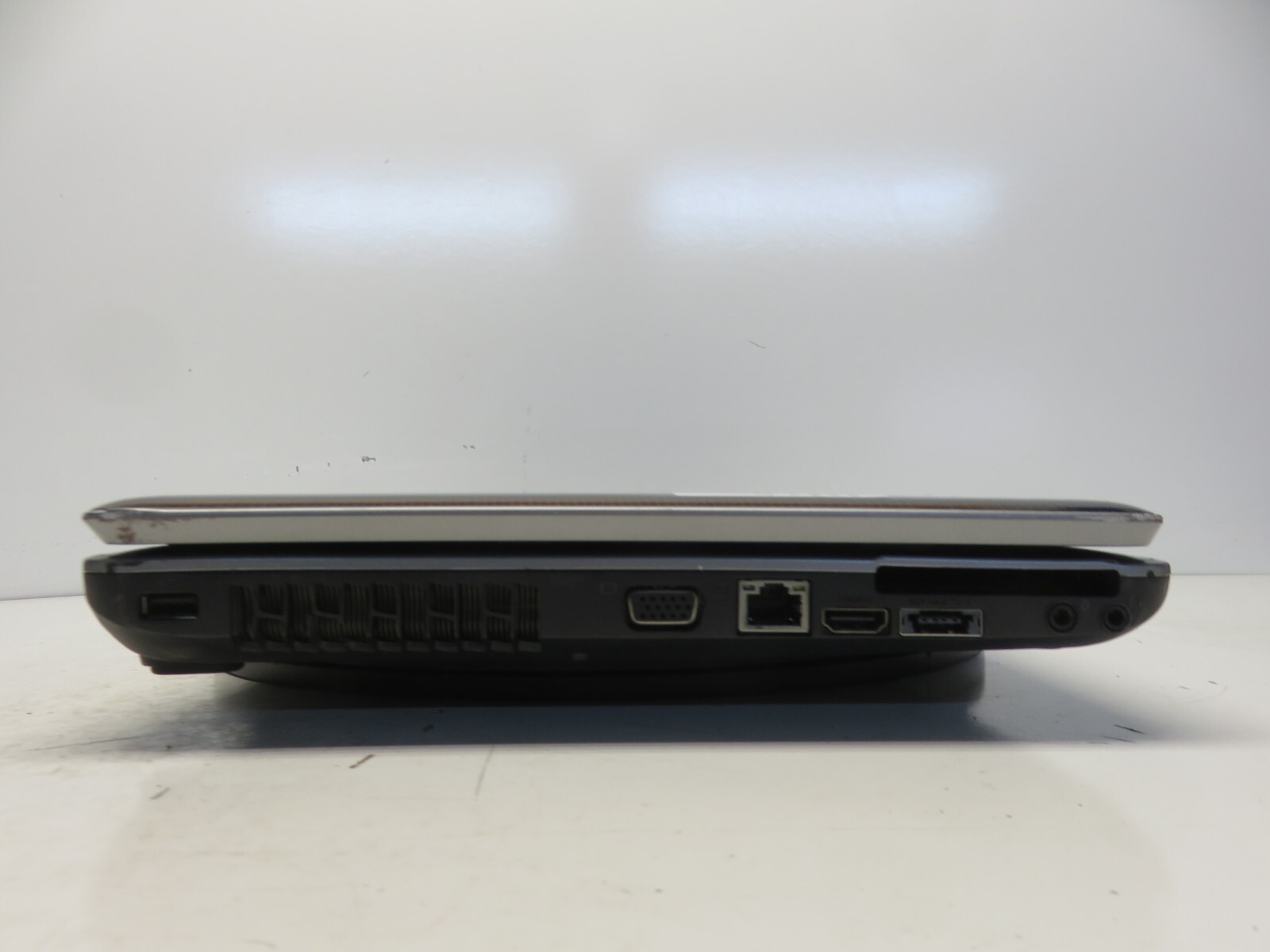 Toshiba Satellite A505-S6890 Intel Core 2 Duo T6600 2.2GHz 4 GB NO HDD No Batt