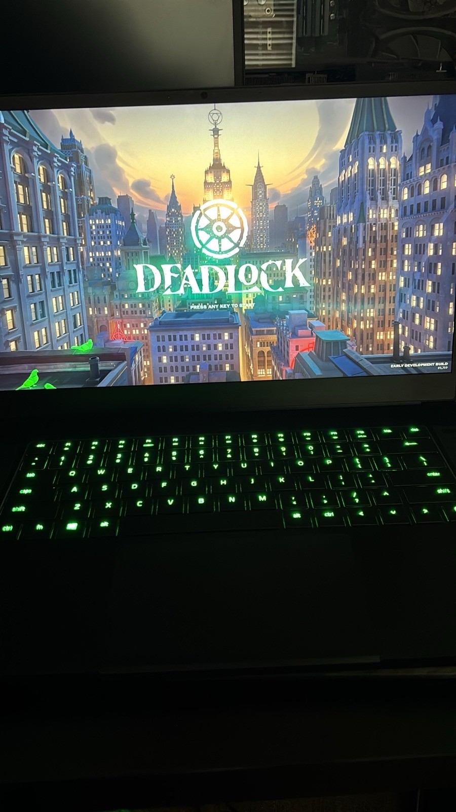 Razer Blade 15 Advanced Edition Laptop 2tb SSD 32gb RAM 2080 Max-q