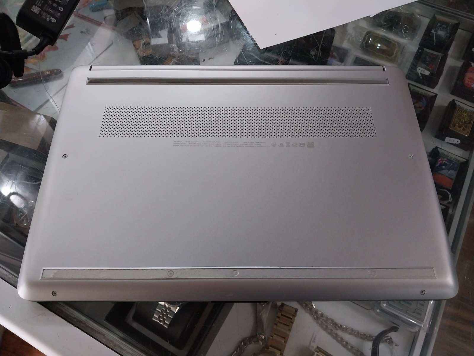 HP 14s-fq0027AU AMD 3020e w/ Radeon Graphics WIN 11 HOME 8GB RAM 128GB SSD
