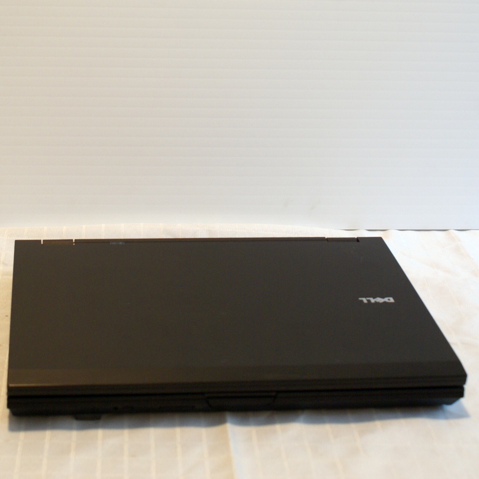 Dell Latitude E5400 Intel C2D P-8400 2.26Ghz 4GB 250GB Windows 10 Pro Ac Adapter