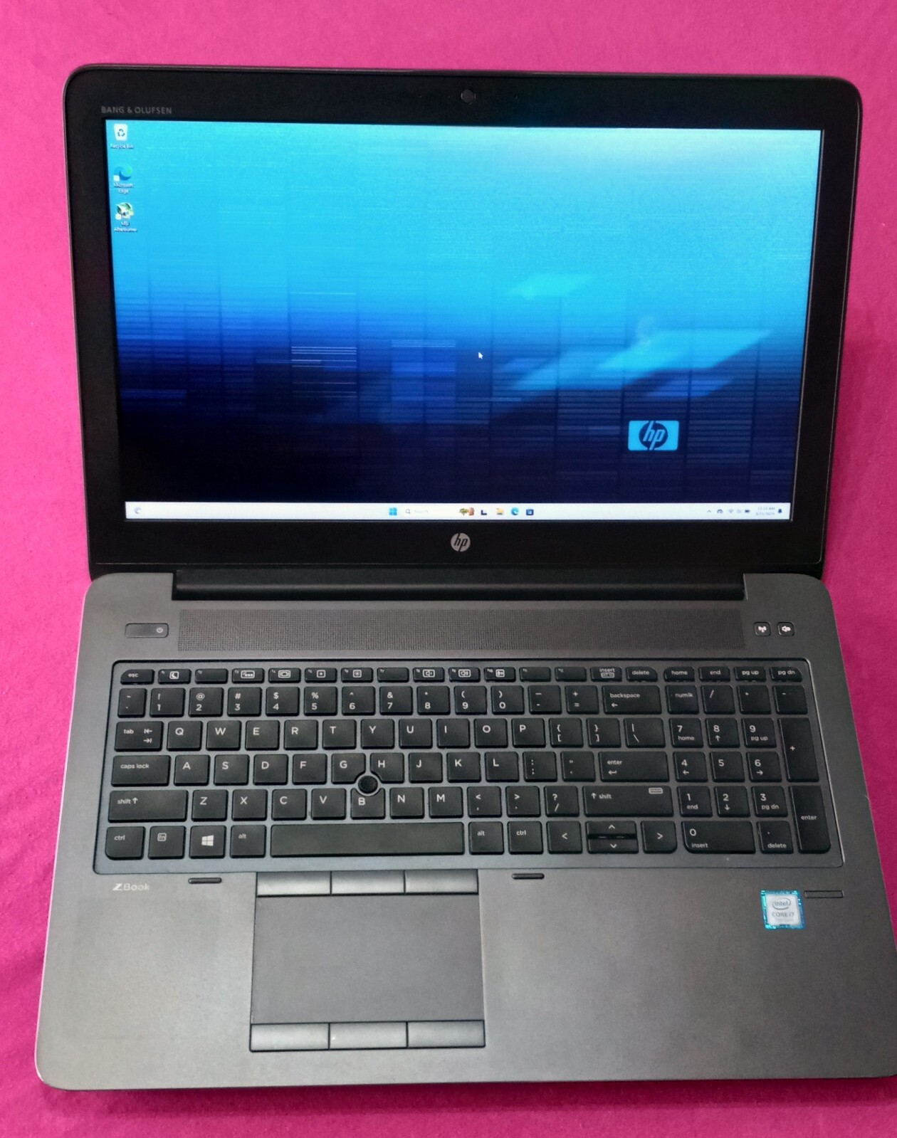 HP ZBook 15 G4 laptop I7-7700hq 2.8-3.8Ghz 16GB 1TB NVME NVIDIA M2200 AX200NGW