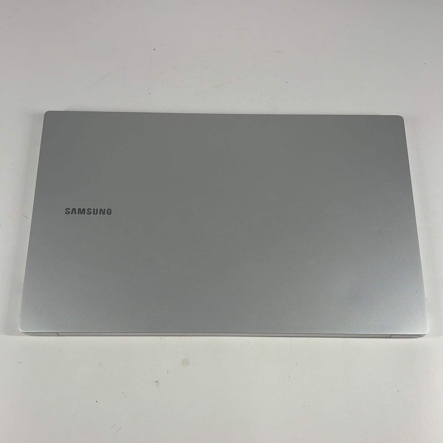 Samsung Galaxy Book Pro NP950XDB 15.6″ i5-1135G7 2.4GHz 8GB RAM 512GB SSD