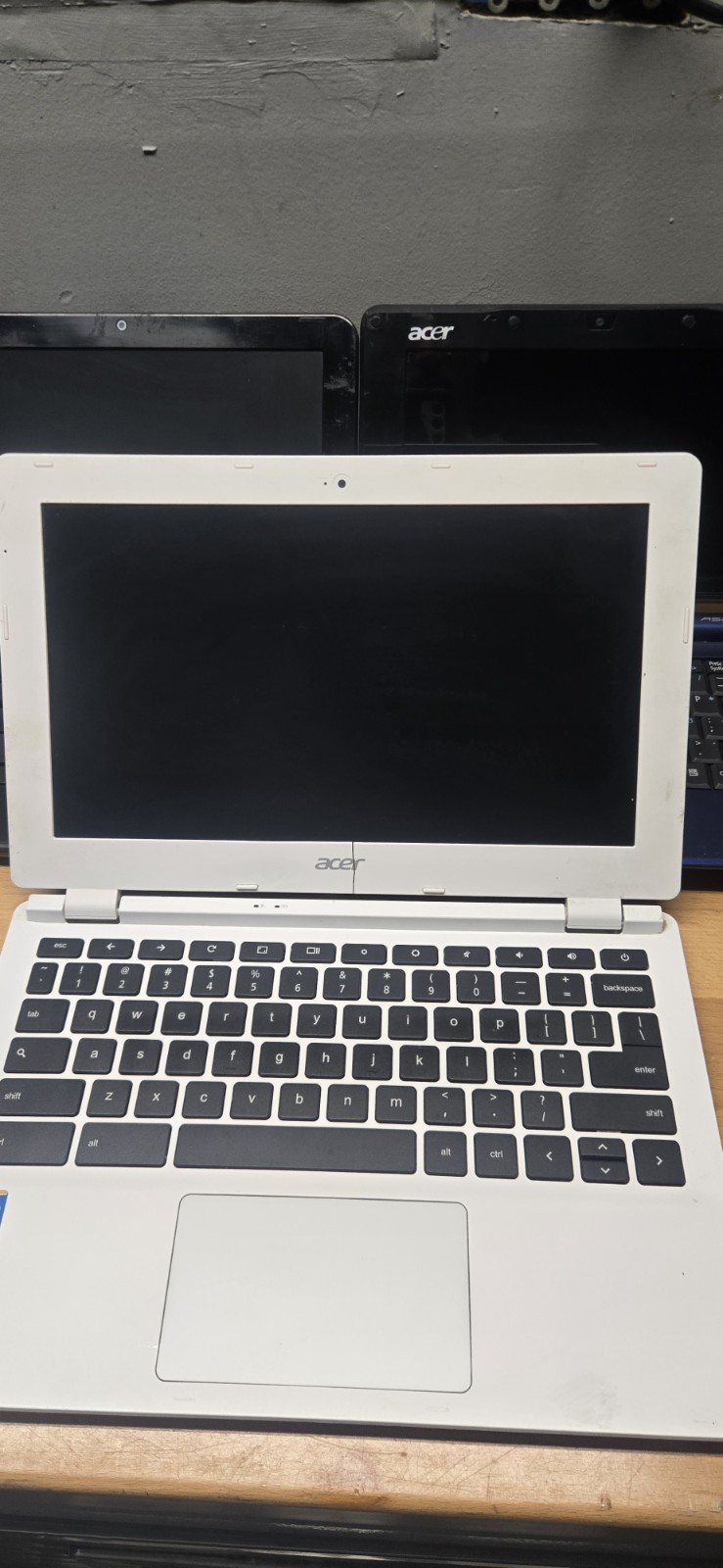 “Lot of 3 Mini Laptops HP Mini 110 Acer Aspire One ZG5 Chromebook CB3-111 Untest