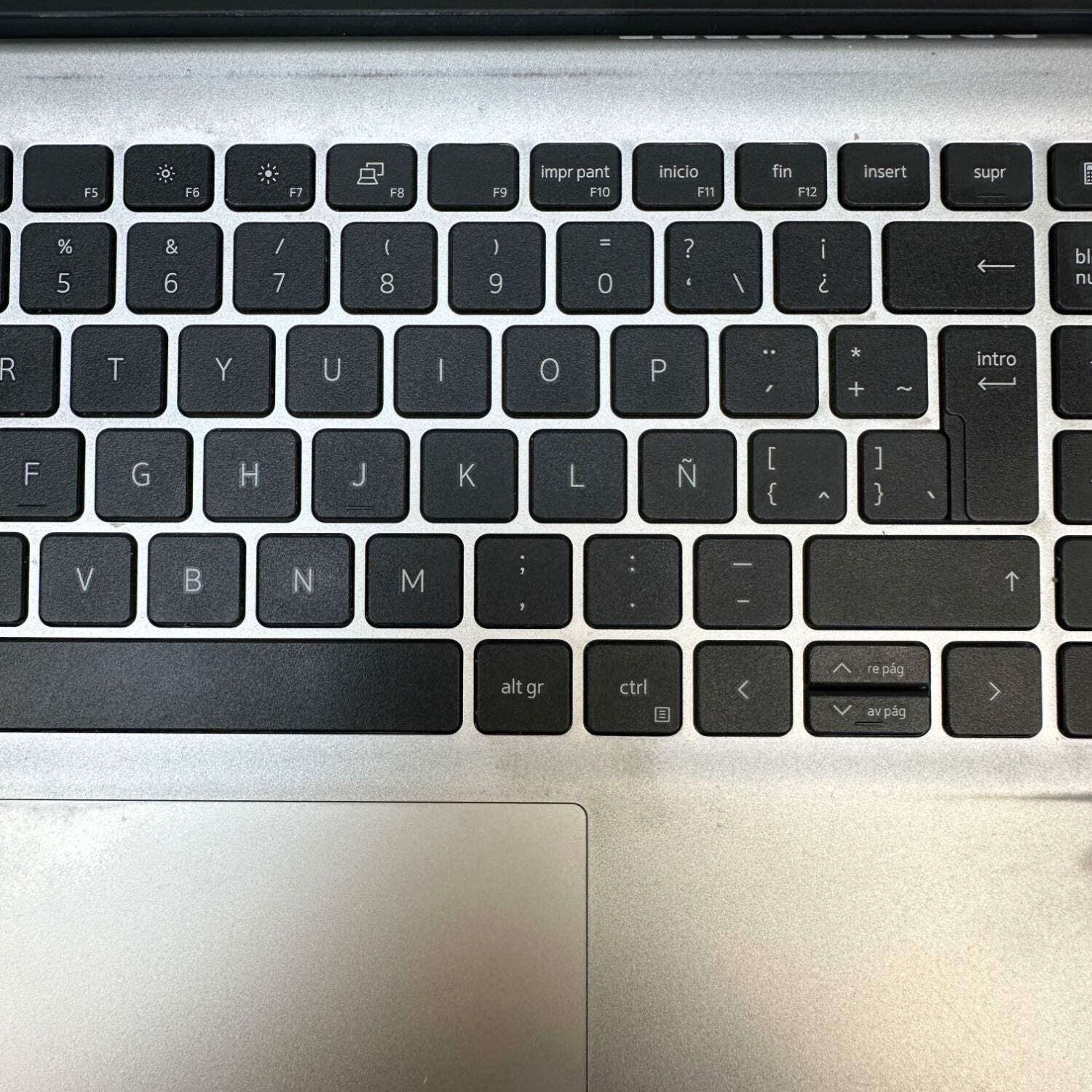 Dell Inspiron 3520 15.6″ i7-1255U 1.7GHz 16GB RAM 1TB SSD
