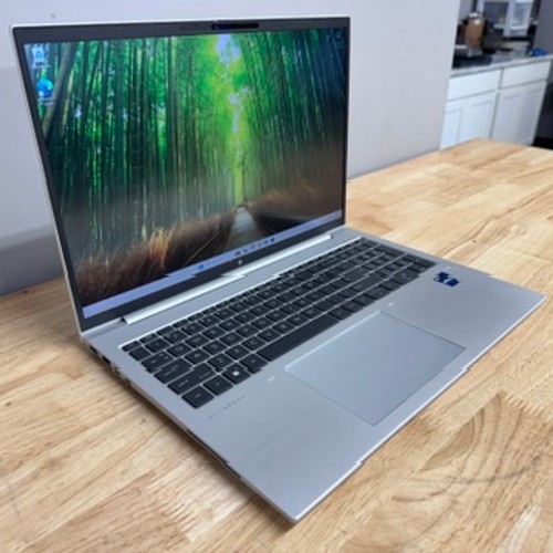 HP EliteBook 860 G9 16″ Laptop Intel Core i7, 512GB SSD, 16GB RAM, W11