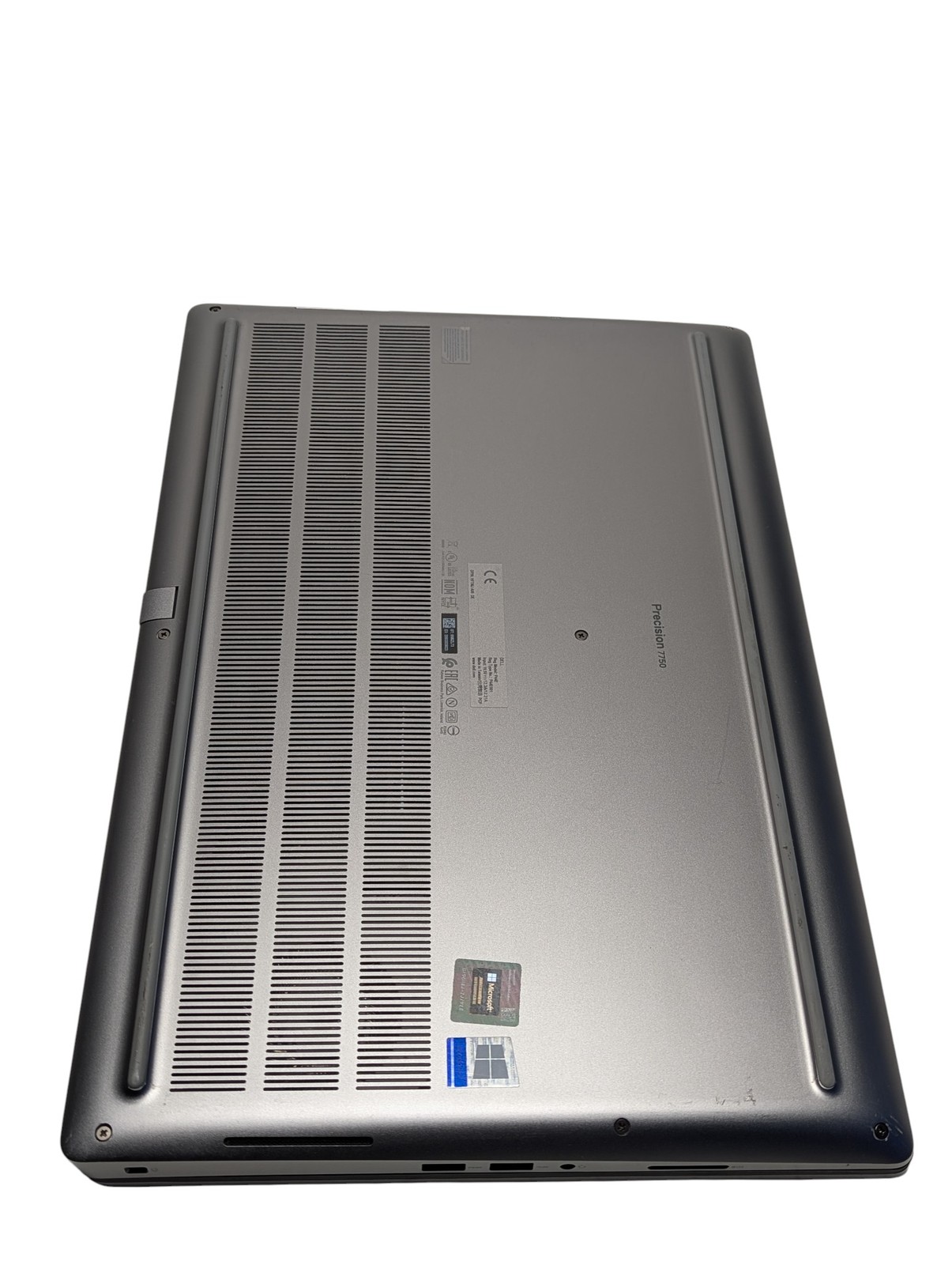 Dell Precision 7750 XEON W-10855M 17″2.8Ghz 32GB RAM 512GB SSD Grade D