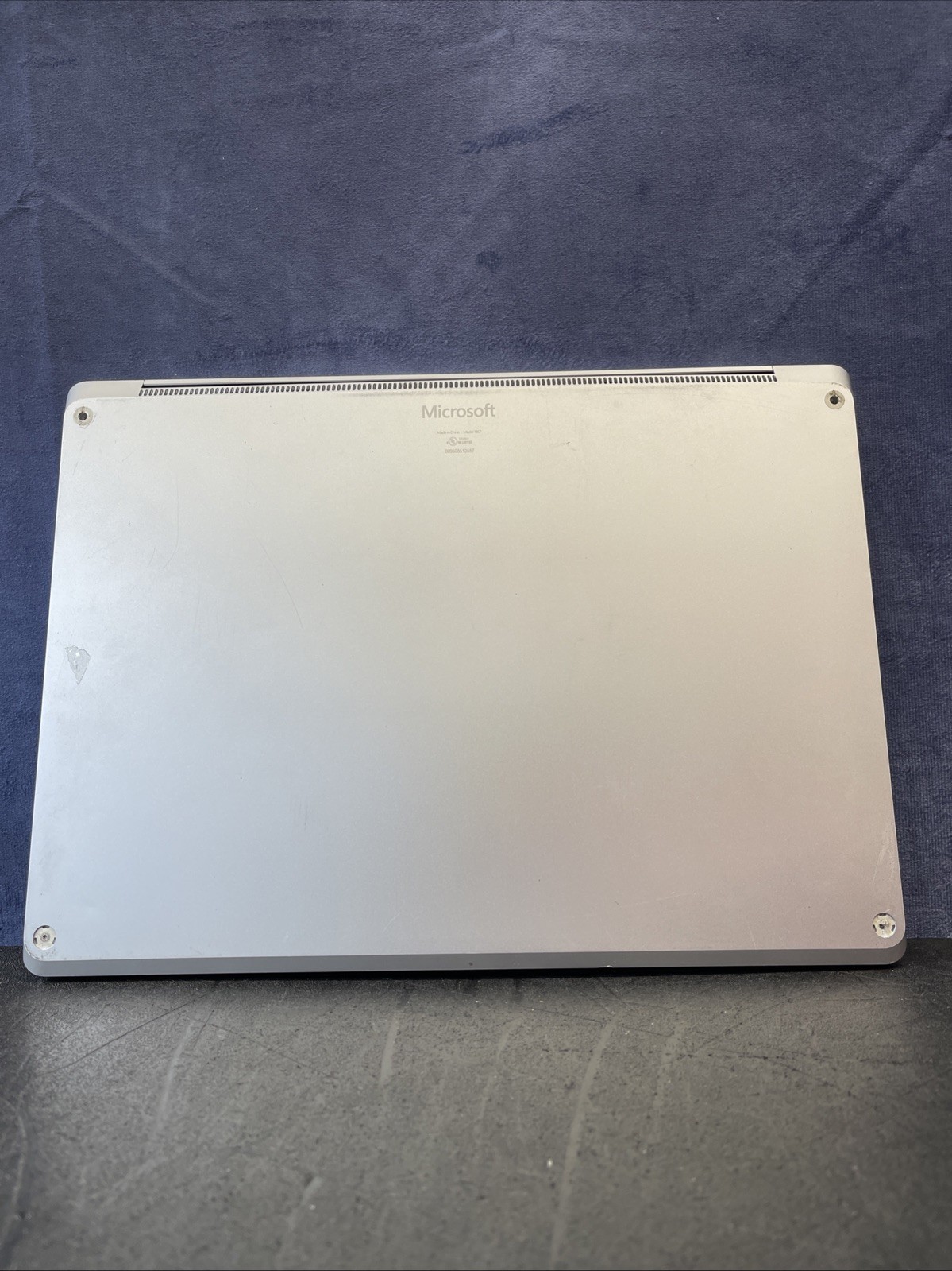Microsoft 1867 Tested LCD Screen w/ Chassis & Battery – No Motherboard