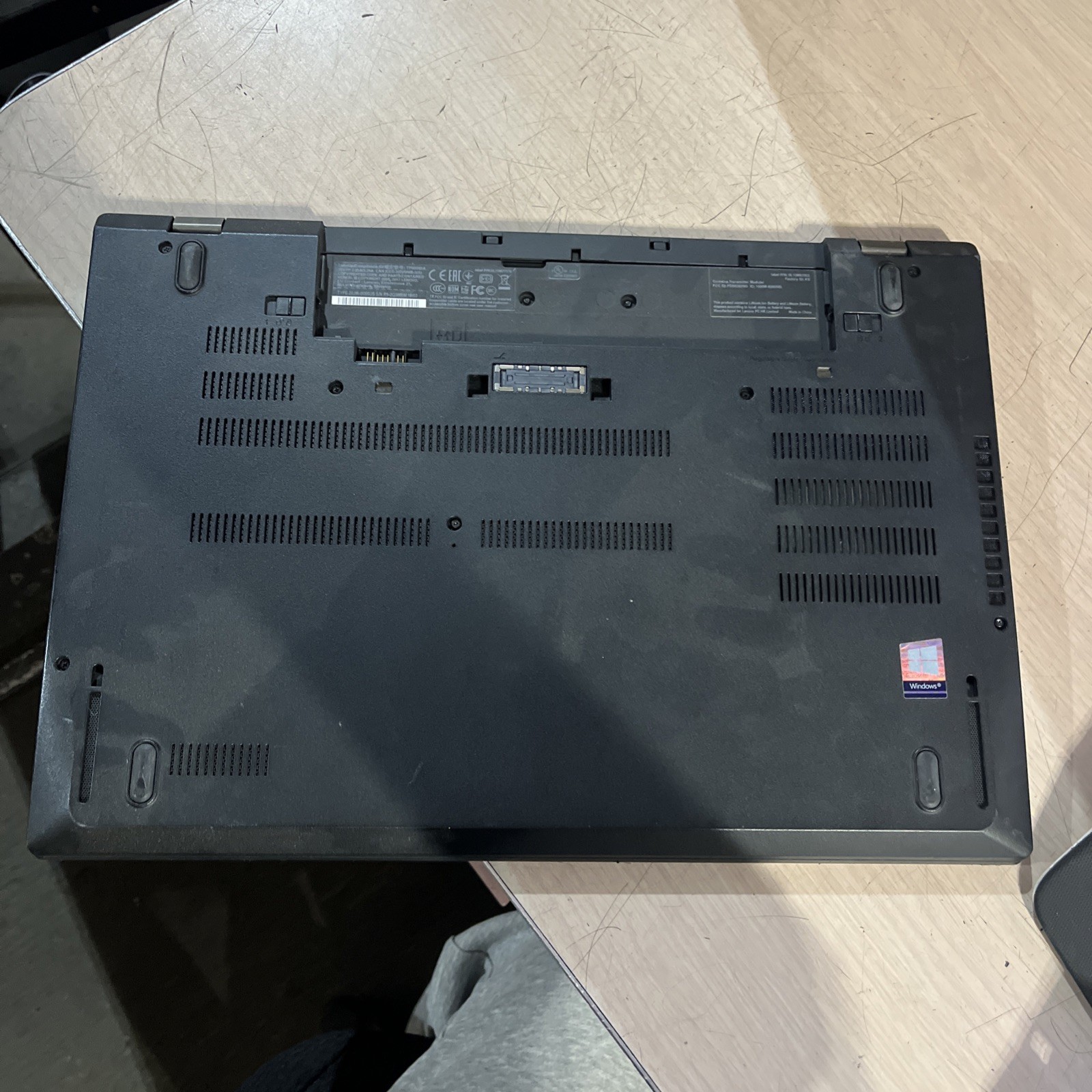 LENOVO THINKPAD T570 INTEL CORE I5-6300U 2.40GHZ 8GB RAM NO HD