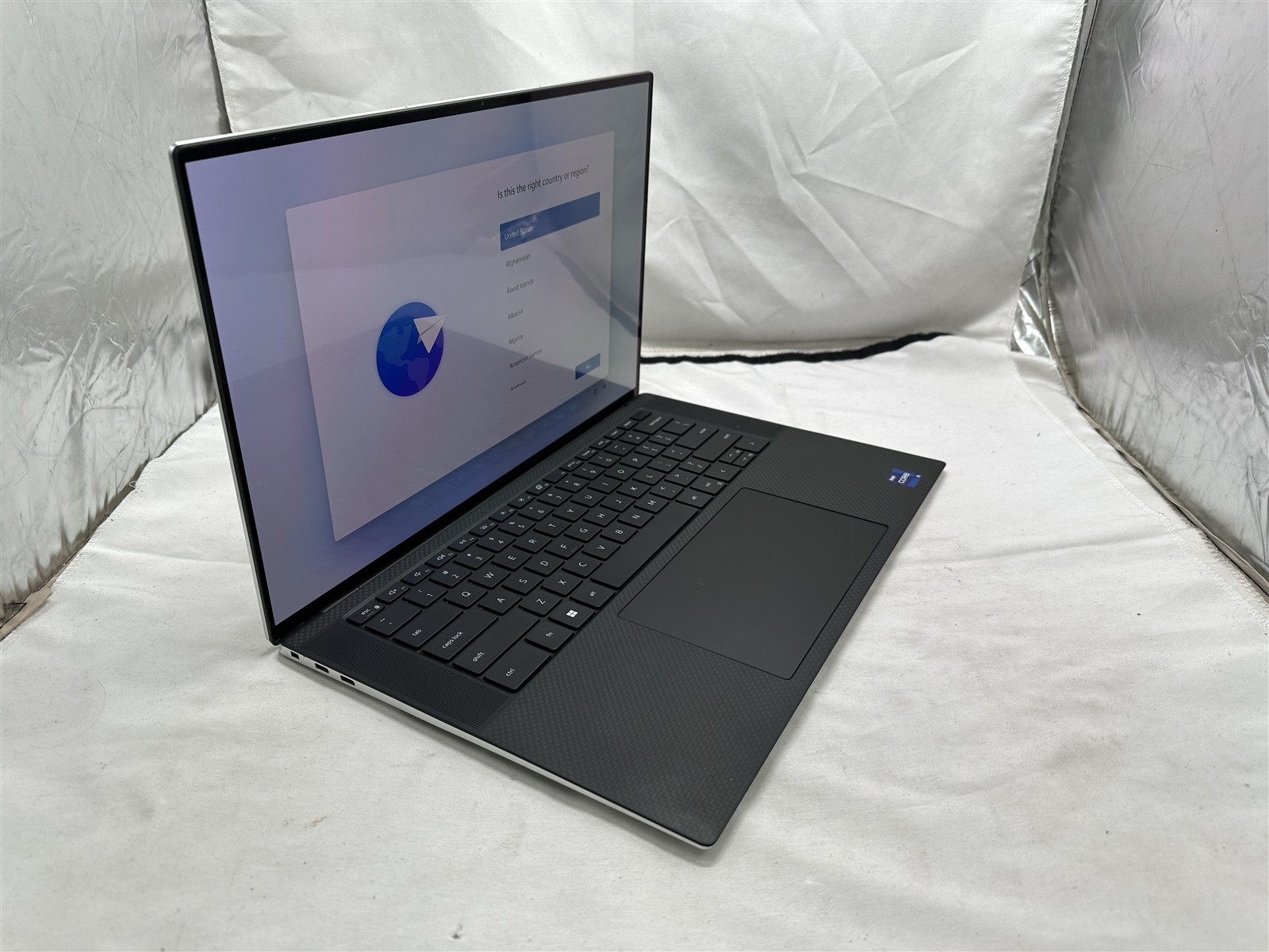 Dell XPS 15 9520 Laptop Intel i9-12th Gen 16GB RAM 512GB NVMe Win 11 RTX 3050