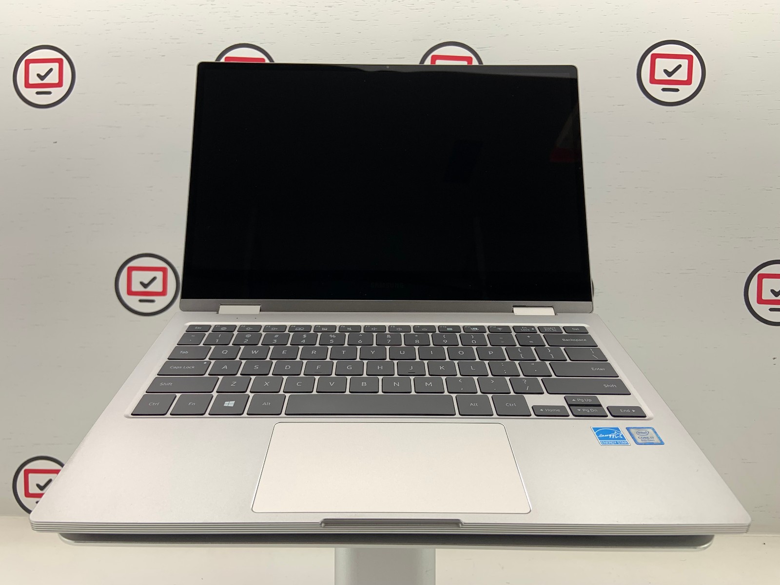 Samsung 9 Pro Notebook 13.3″ FHD Touchscreen Intel Core i7 256GB SSD 8GB Win11