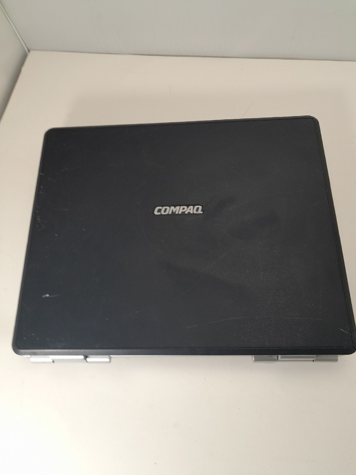 Compaq Presario M2000 Laptop 256mb Ram No HDD Untested AS IS PARTS OR REPAIR
