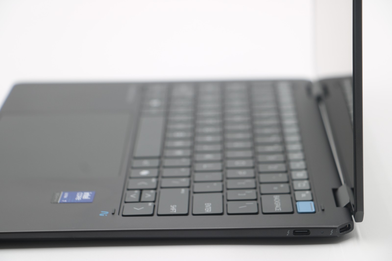 HP OmniBook Ultra Flip 14-fh0013dx OLED *2.2GHz Intel Ultra 7 256V/16GB/1TB SSD*