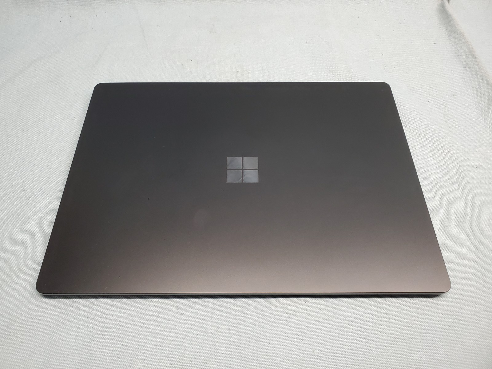 Surface Laptop 4 13.5″ Ryzen 7 4980U 2.00GHz/ 16GB / 512GB SSD #2590
