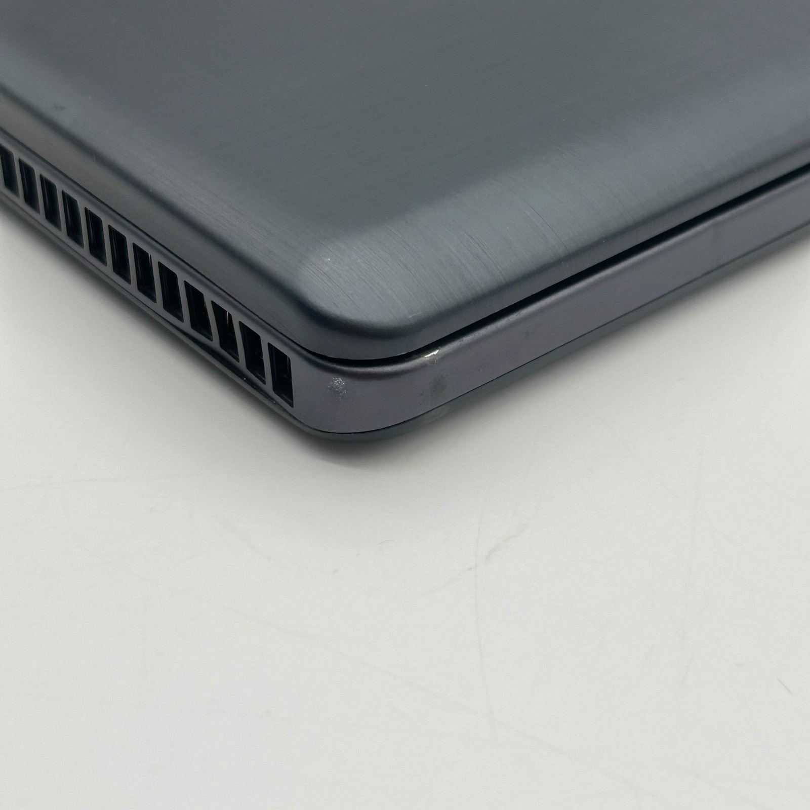 MSI MS-1773 17″ laptop |Core i7| 16GB RAM| w/ Charger – FOR PARTS/REPAIR ONLY