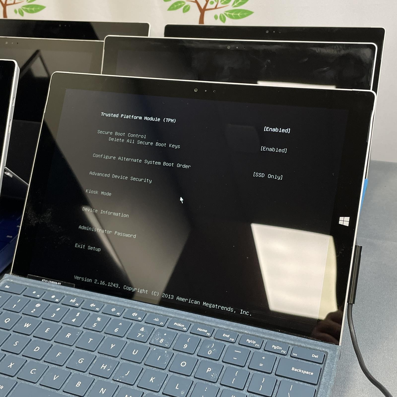 Lot of 6 | MICROSOFT Surface Pro 3, i3 / i5 4th Gen 4GB / 8GB RAM | AS-IS (READ)
