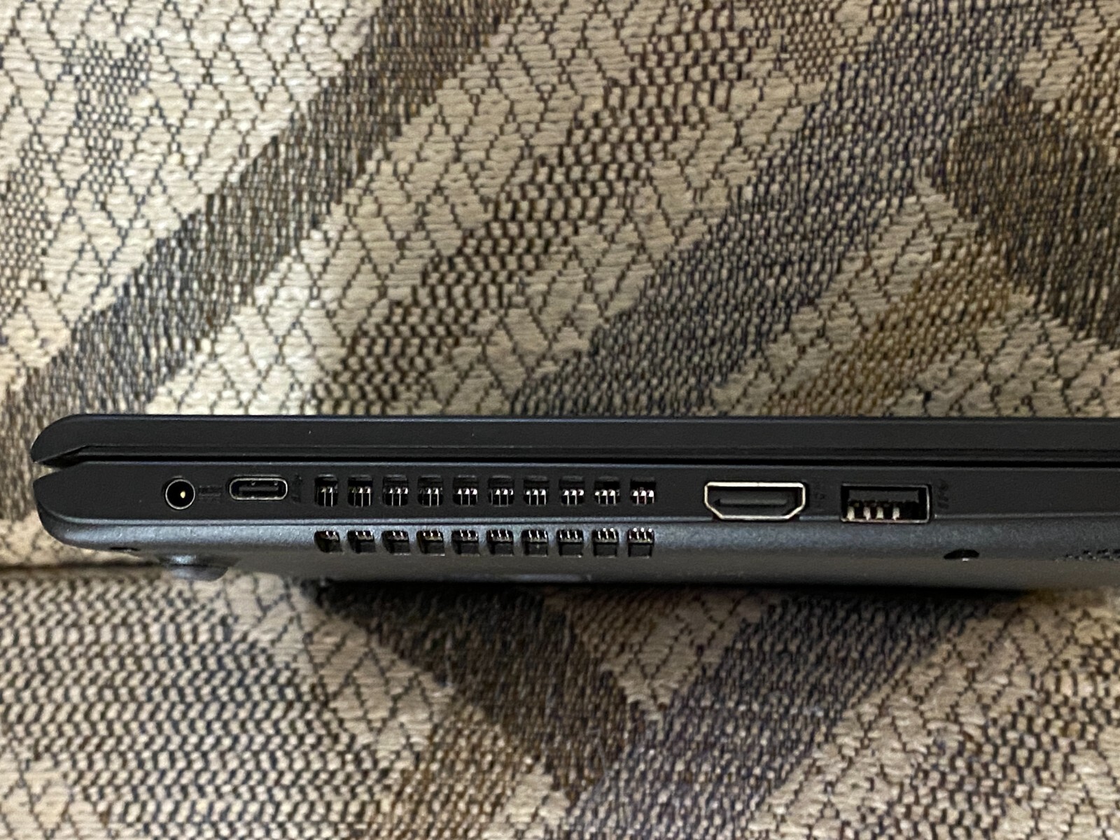 ASUS Vivobook 15.6″ FHD Laptop Intel 4-Core i5 1135G7 8GB RAM, 256GB SSD