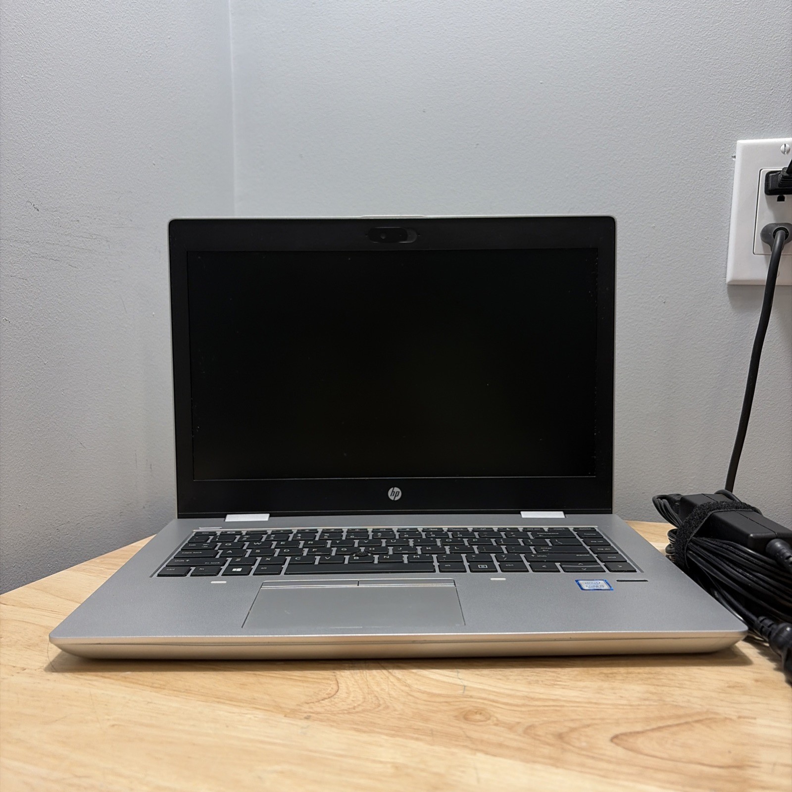 HP ProBook 640 G4 15″ CORE i5-8250U 1.60GHZ , 16GB, 256GB WCAM WIFI WIN11 CORD