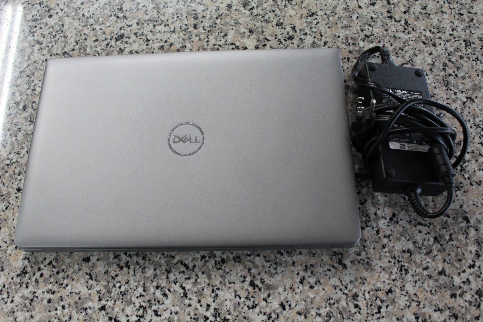 Dell Latitude 5520 i5-1145G7 2.6GHz / 8GB Ram/ 15.6″ Display/ NO HD