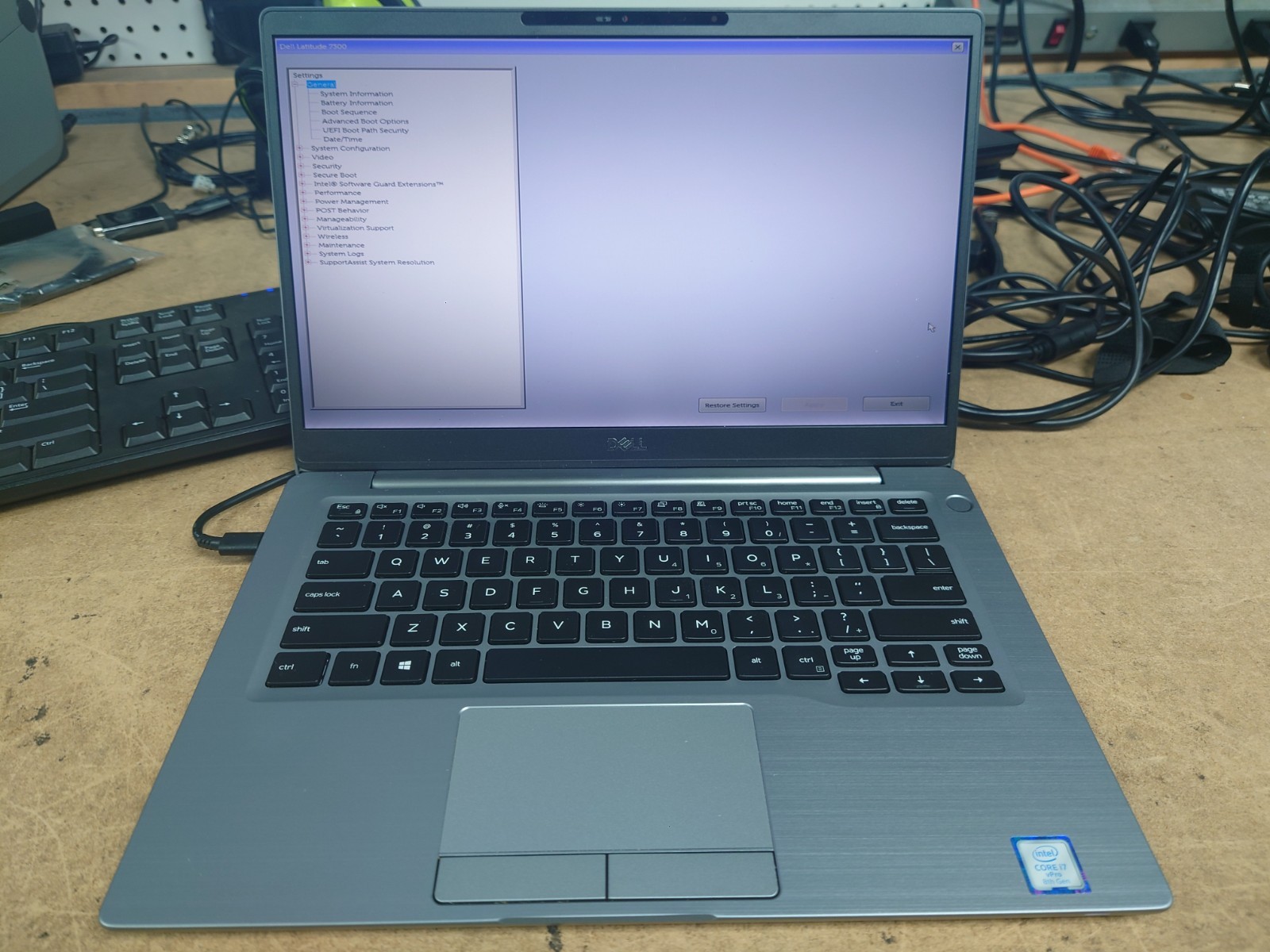 Dell Latitude 7300 13.3″ FHD i7-8665U 8GB RAM No OS/SSD *DAMAGED LCD*
