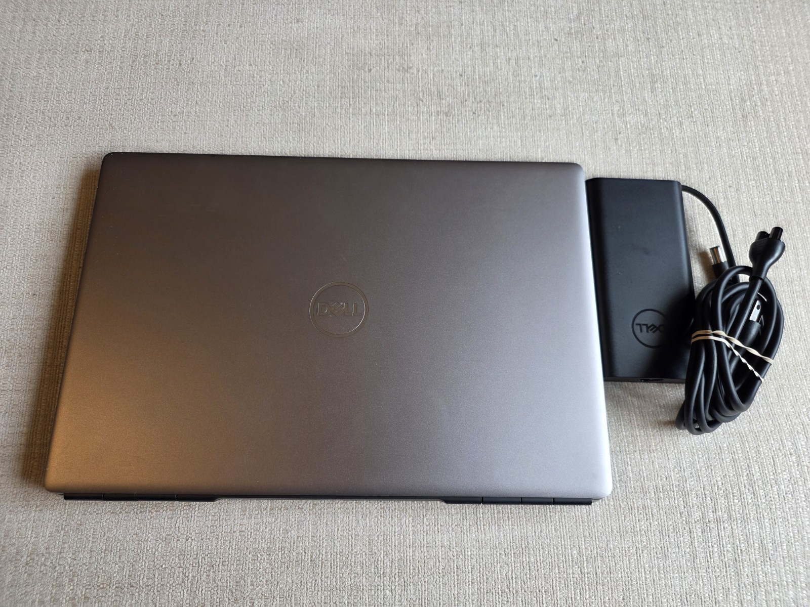 Dell Precision 7560 15.6″ Core i7-11850H, 80GB RAM, 512GB SSD RTX A5000 16GB GPU