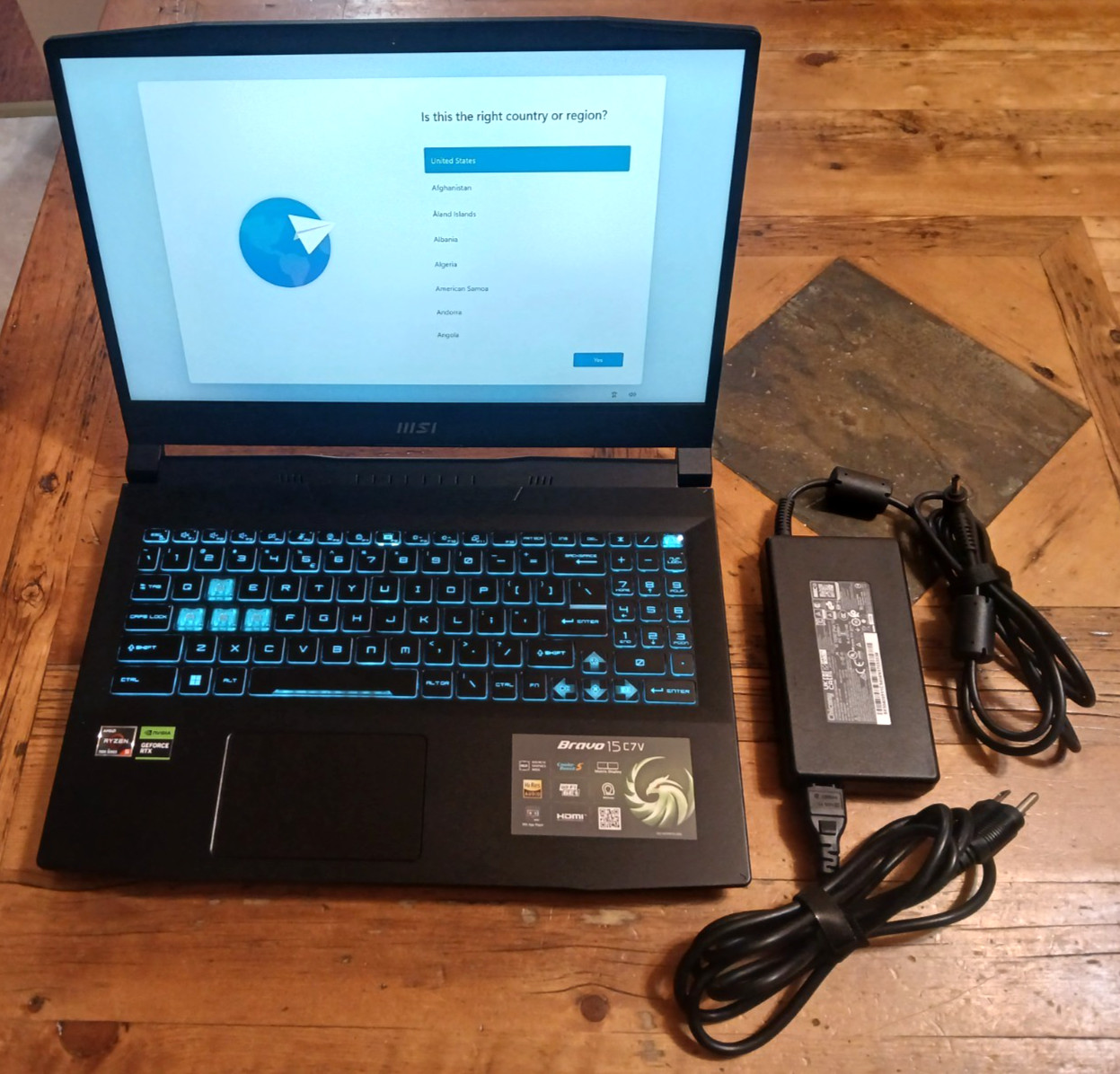MSI Bravo 15 C7V Gaming Laptop, AMD Ryzen 5 W/ Radeon, RTX 4050, 16GB/500GB