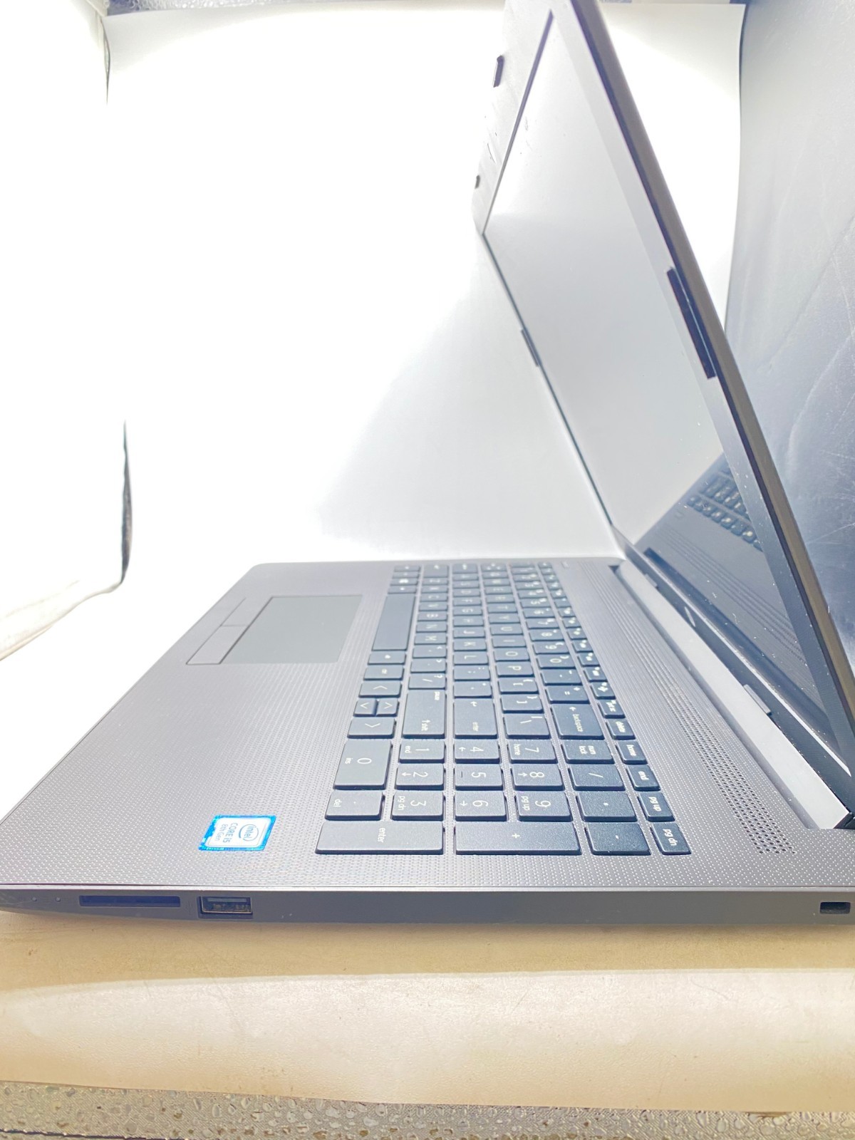 HP 250 G7 Notebook 15.6″ Laptop Intel Core i5-8265U 1.6GHz 8GB RAM 256GB SSD