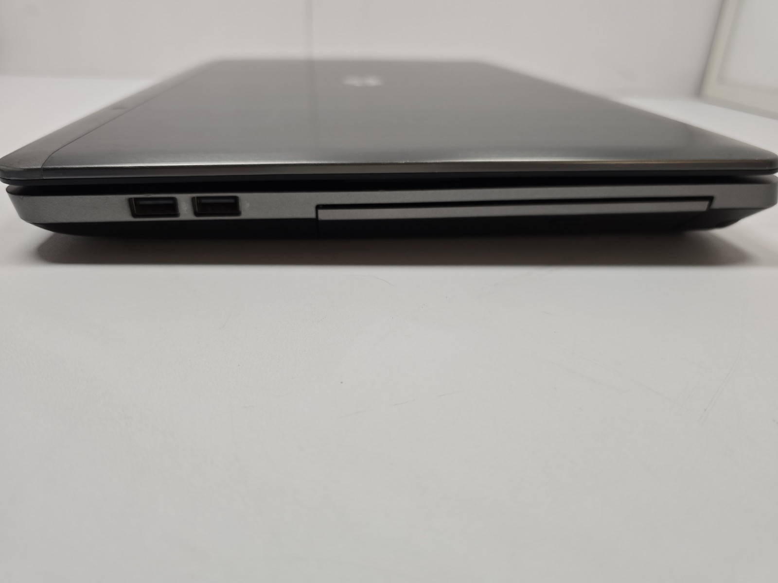 HP ProBook 4540s 15.6″ Laptop. Silver For Parts Only