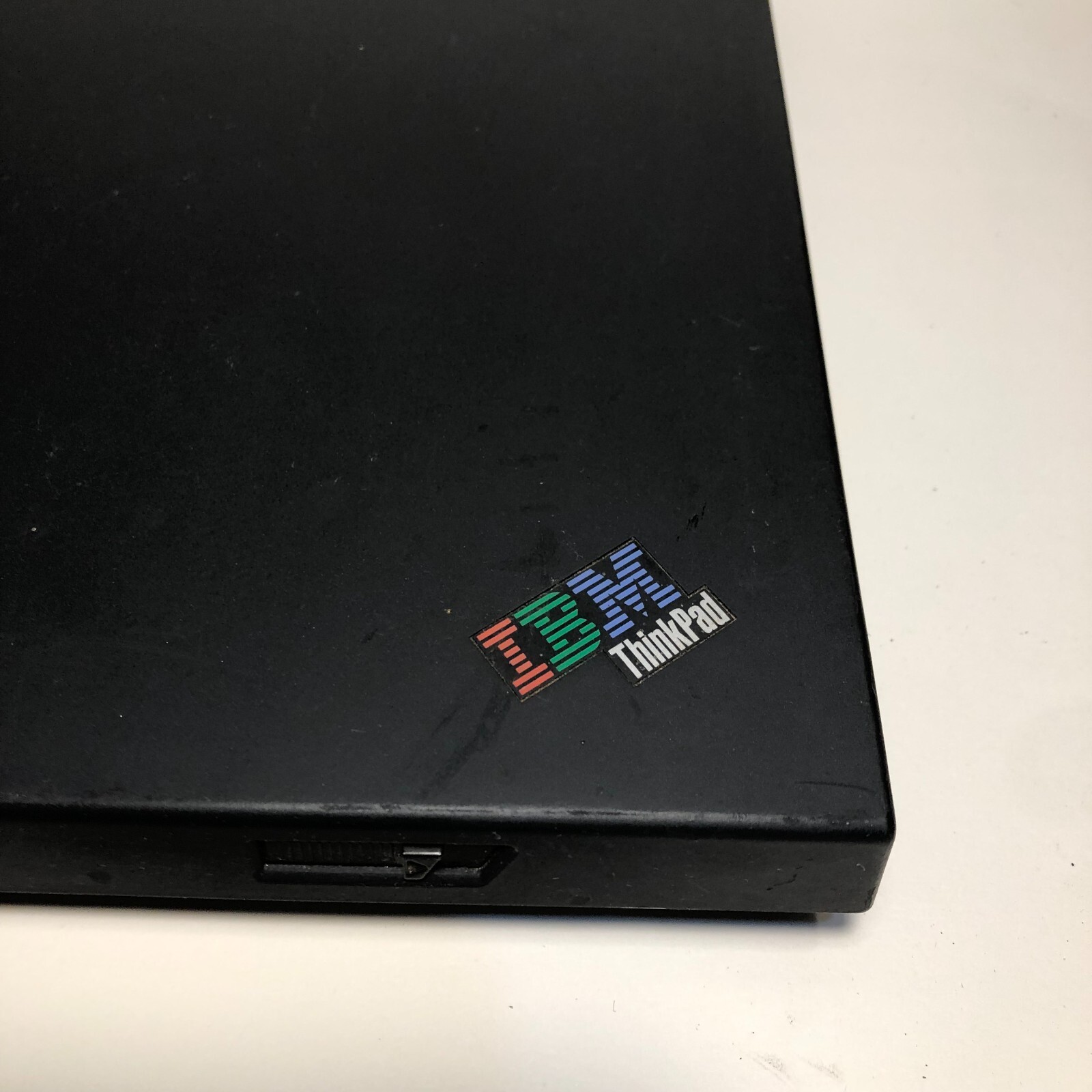 IBM Thinkpad Type 1875 Laptop Boots Up Password Locked AS IS