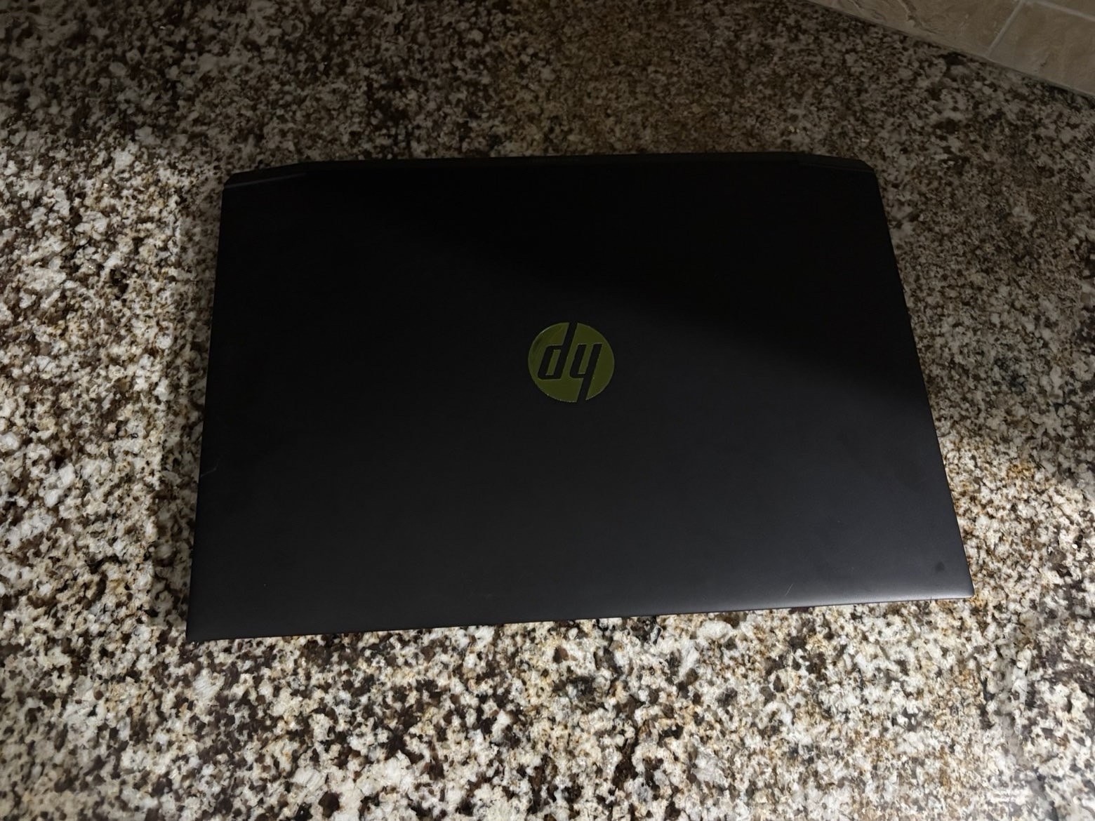 HP Pavilion Gaming Laptop 15″ | AMD Ryzen 5 3550H | 8GB RAM | 256GB SSD | Win 10