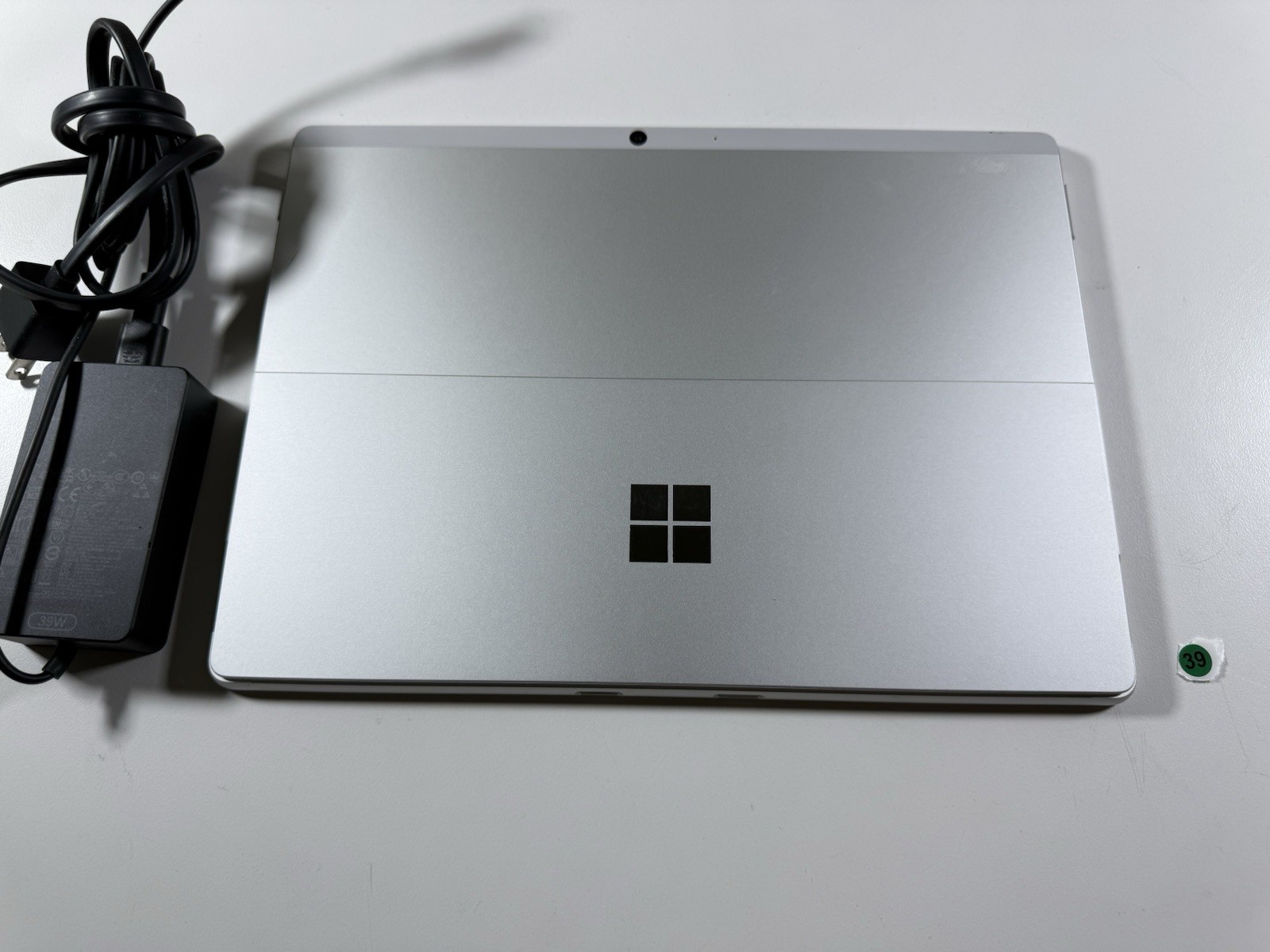 Microsoft Surface Pro 8 (1982) i5-1145G7 – 16GB RAM – 256GB 120Hz – Win 11 Pro