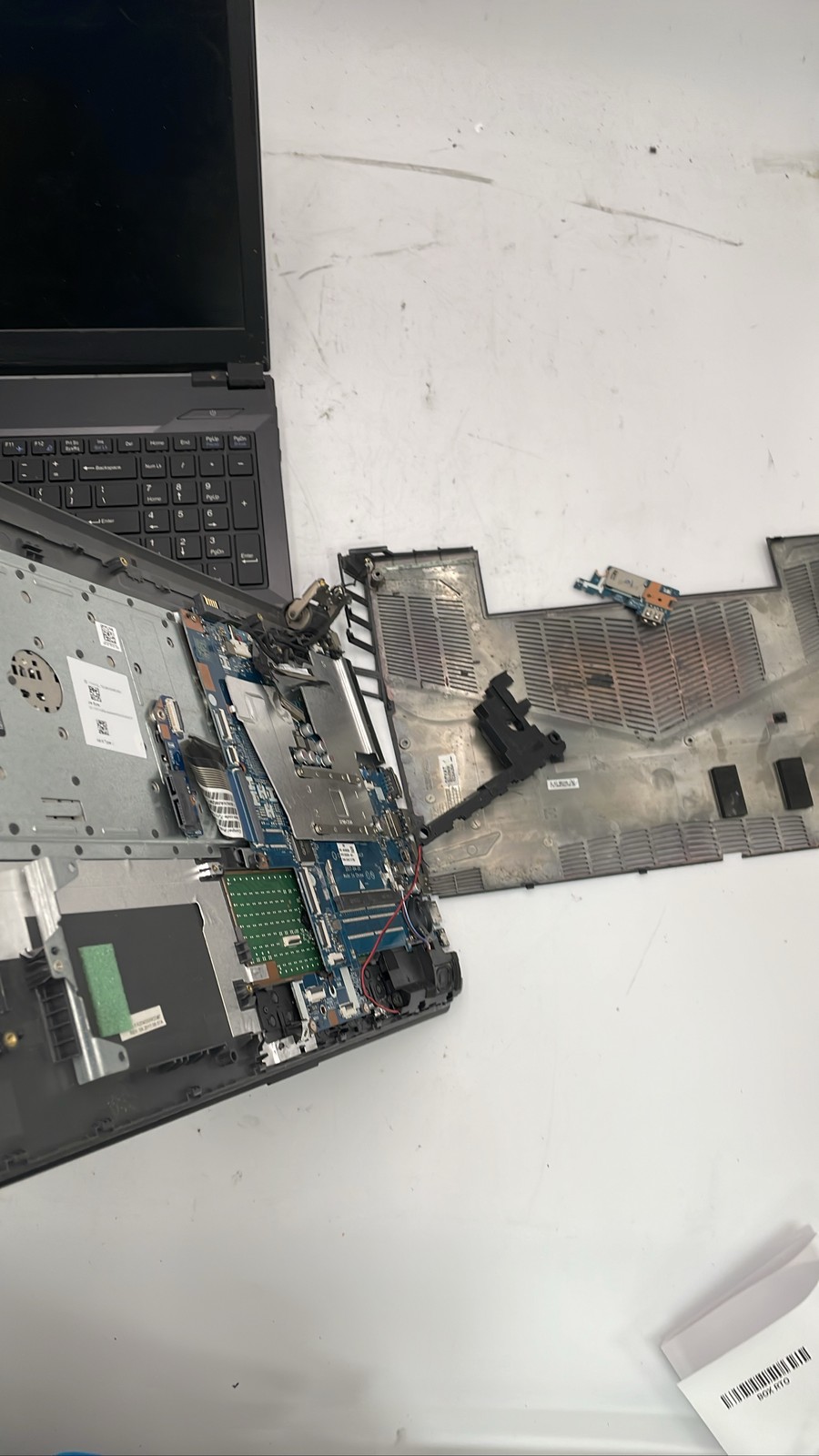 Clevo NB50TZ Lenovo HP Laptops For Parts Or Repair Lot Of 3