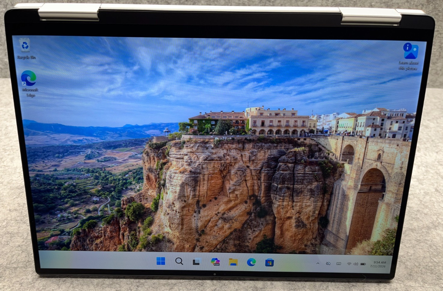 Dell XPS 13 7390 13.4 UXGA Core i7-1065G7 16GB RAM 512GB Touch Screen 2 in 1