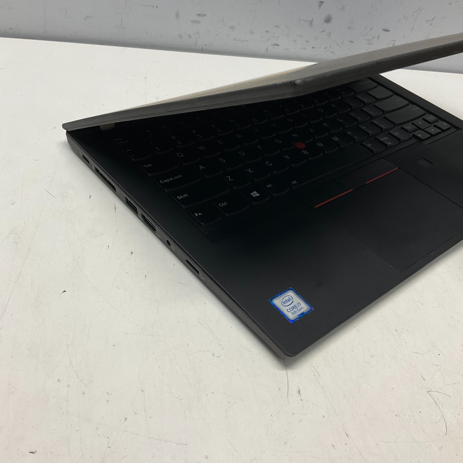 Lenovo Thinkpad T490 14” Intel Core i7-8665U 1.90GHz 8GB Laptop READ ISSUE