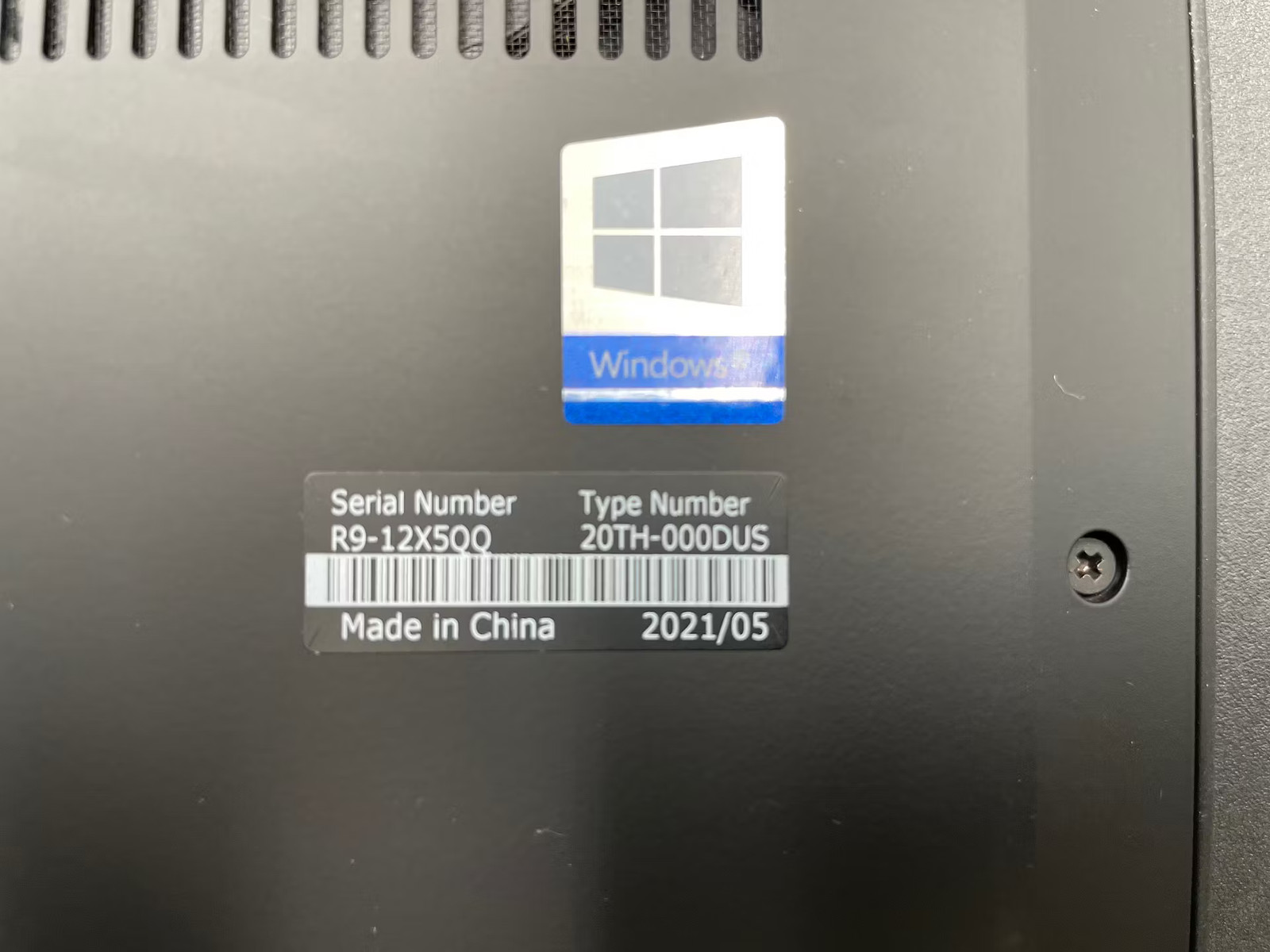 Lenovo ThinkPad P1 Gen 3 Used 15.5″ (i7-10850H-16GB-1000GB / 512GB NVMe)