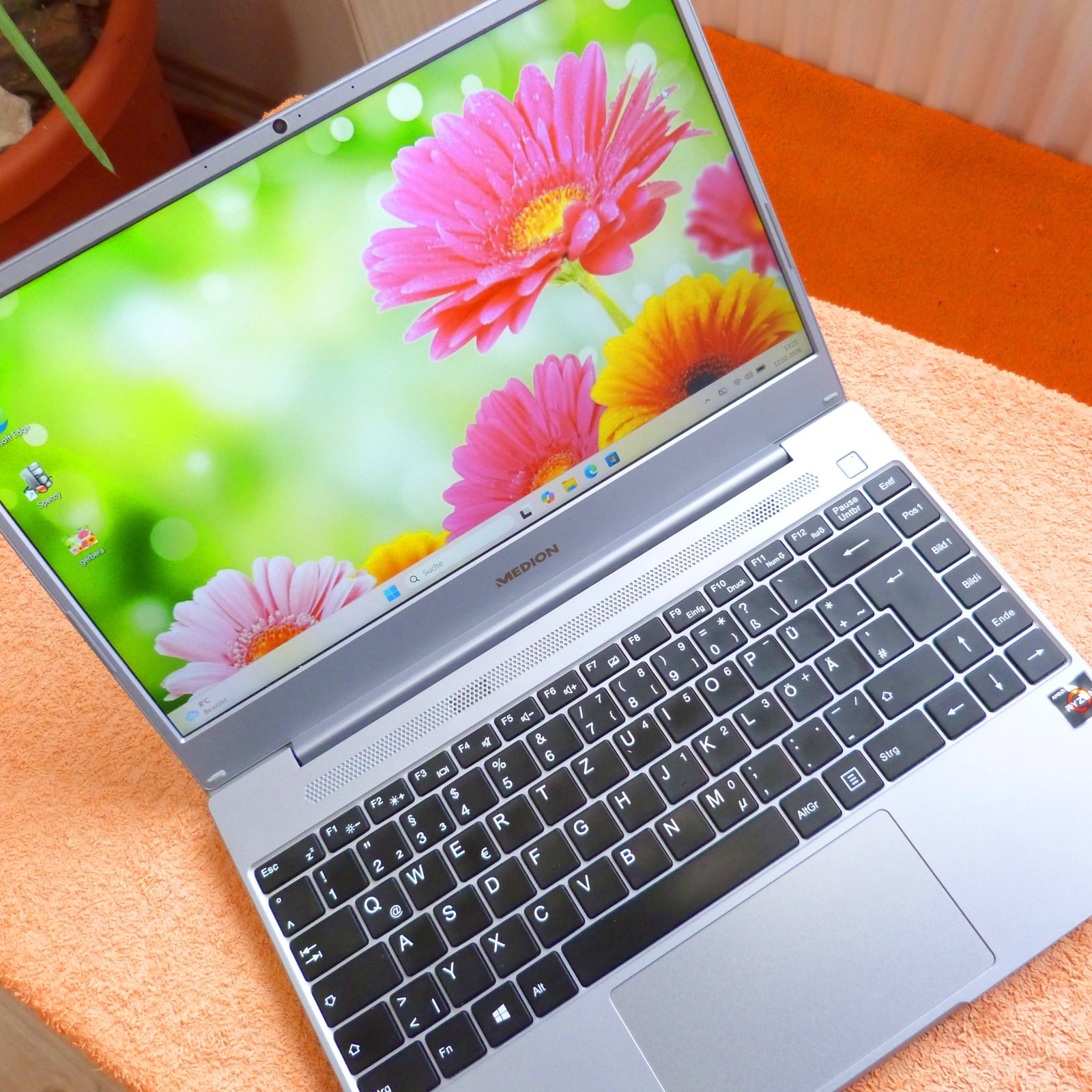 Medion E14302 14″ FULLHD SLIM Ultrabook l SSD Windows 11 l AMD RYZEN USBC