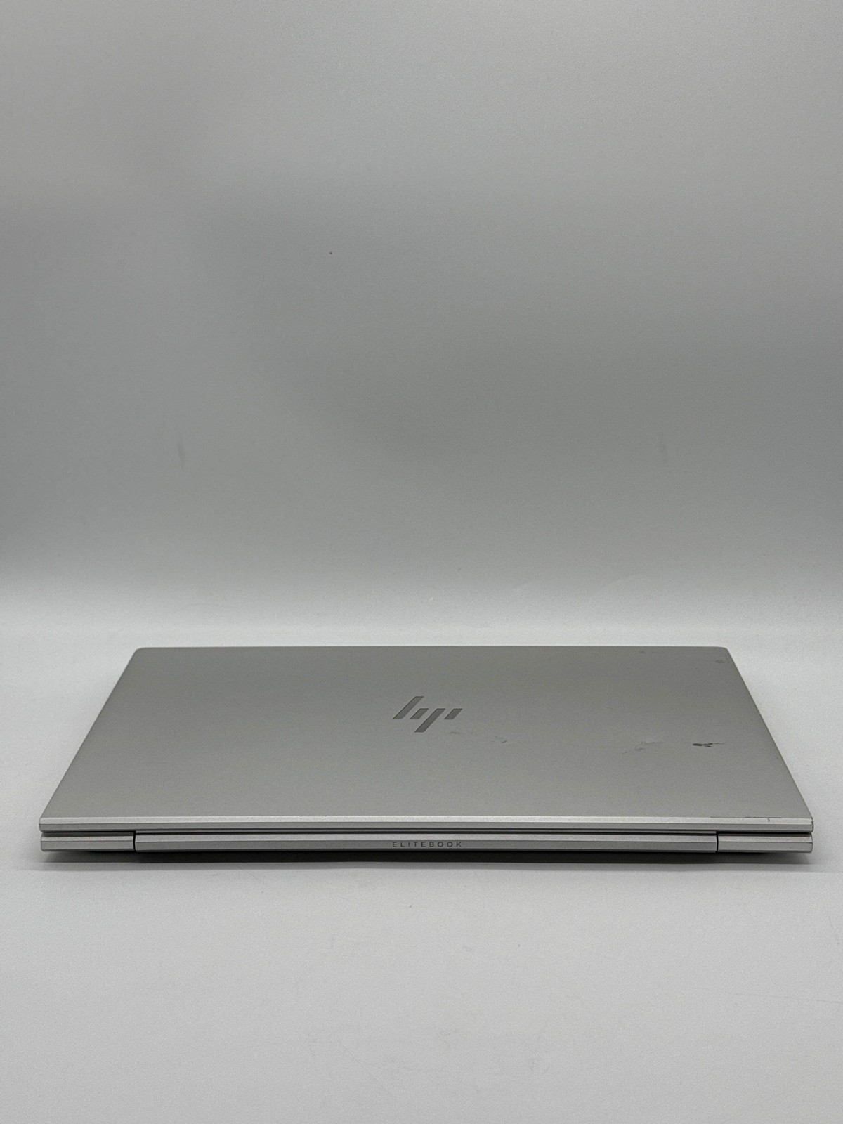 HP EliteBook 845 G7 14″ Ryzen 5 Pro 4650U 16GB RAM 256GB SSD Silver w/ Charger