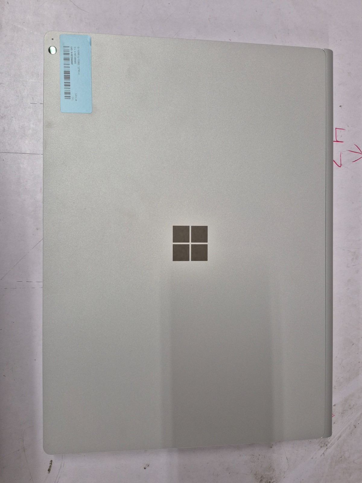 Microsoft Surface Book 3 15″ (256GB SSD, Intel i7-1065G7, 1.30GHz, 16GB RAM,…